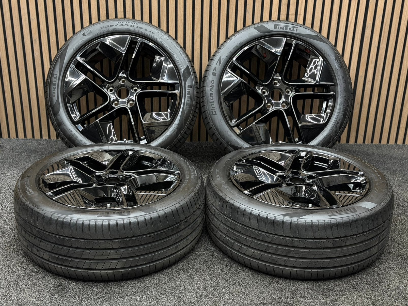 Originele 18 inch VW Passat B9 B8 York 5x112 ET44 Pirelli, Auto-onderdelen, Banden en Velgen, Ophalen, 18 inch, ., Banden en Velgen