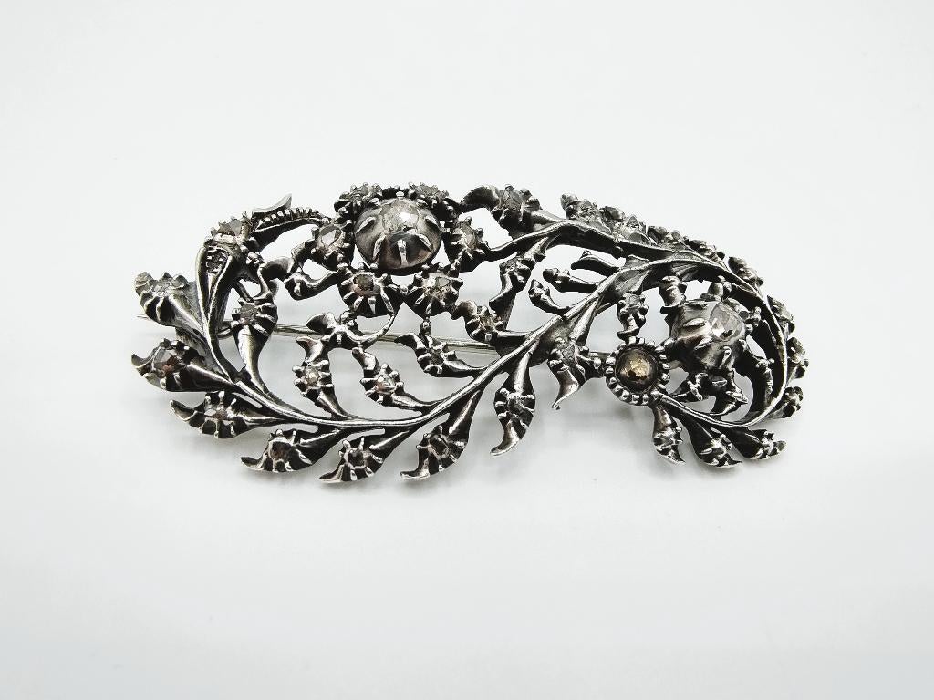 Zilveren veerbroche bezet met 19 roosdiamanten, 19e eeuws, Verzenden, Zilver, Broche, Met edelsteen