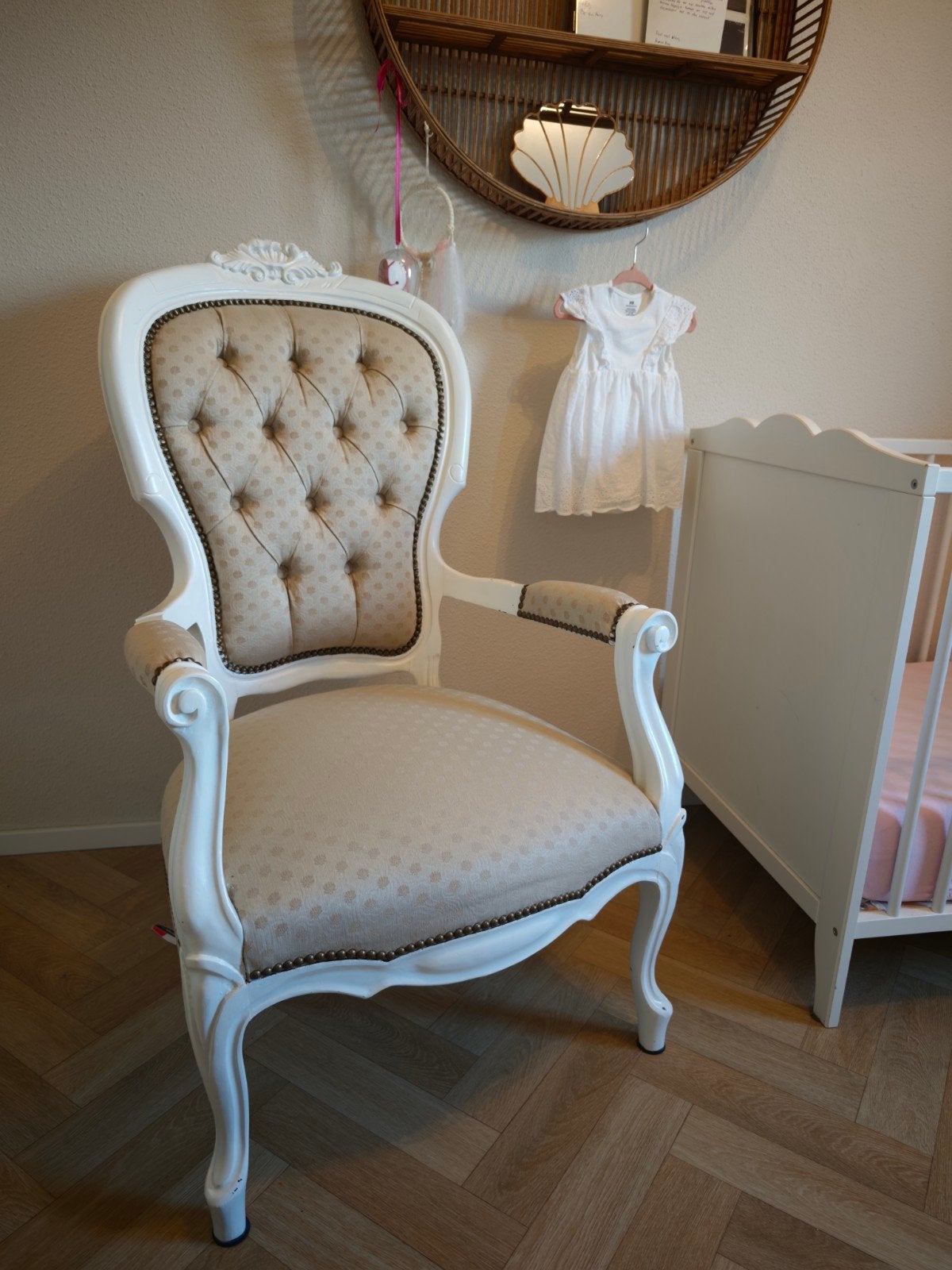 Volledig opgeknopte  Fauteuil - Crème/Wit, Hout, Barok, Wit, Ophalen of Verzenden