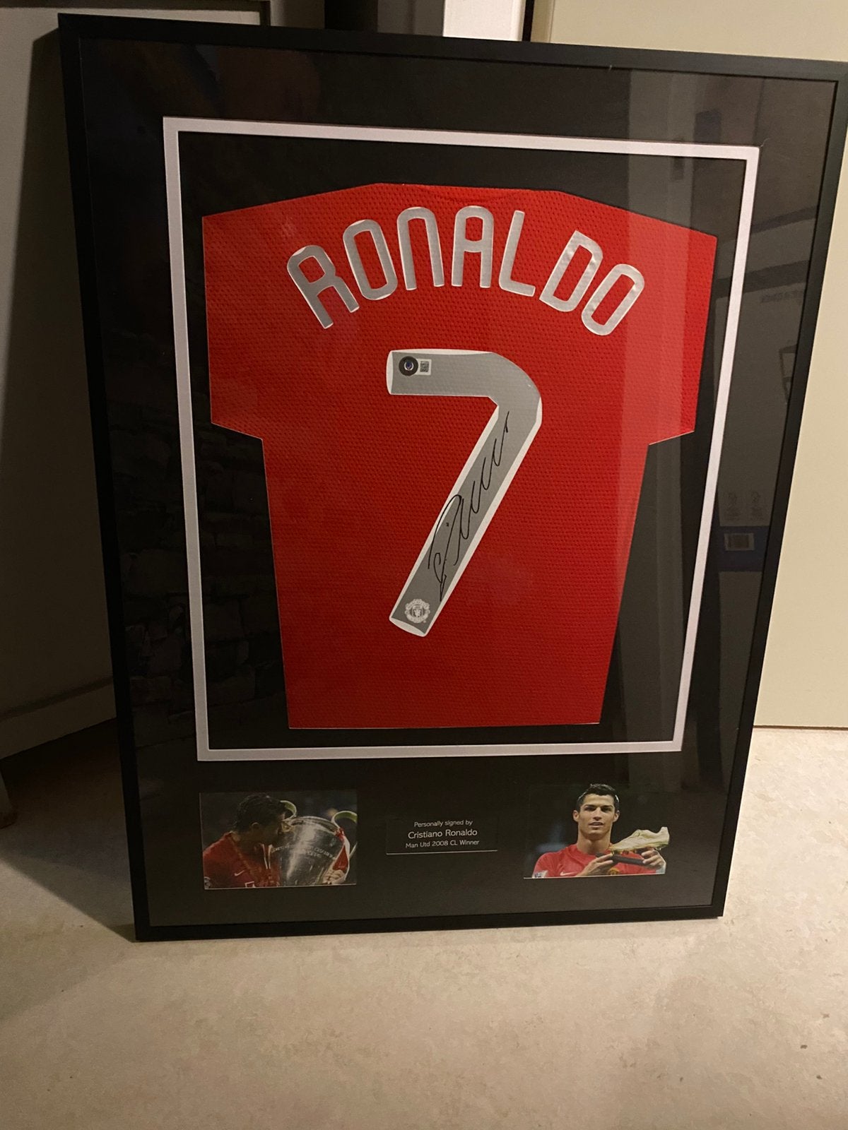 Ronaldo gesigneerd shirt met beckett coa, Ophalen of Verzenden, Zo goed als nieuw, Buitenlandse clubs, Shirt
