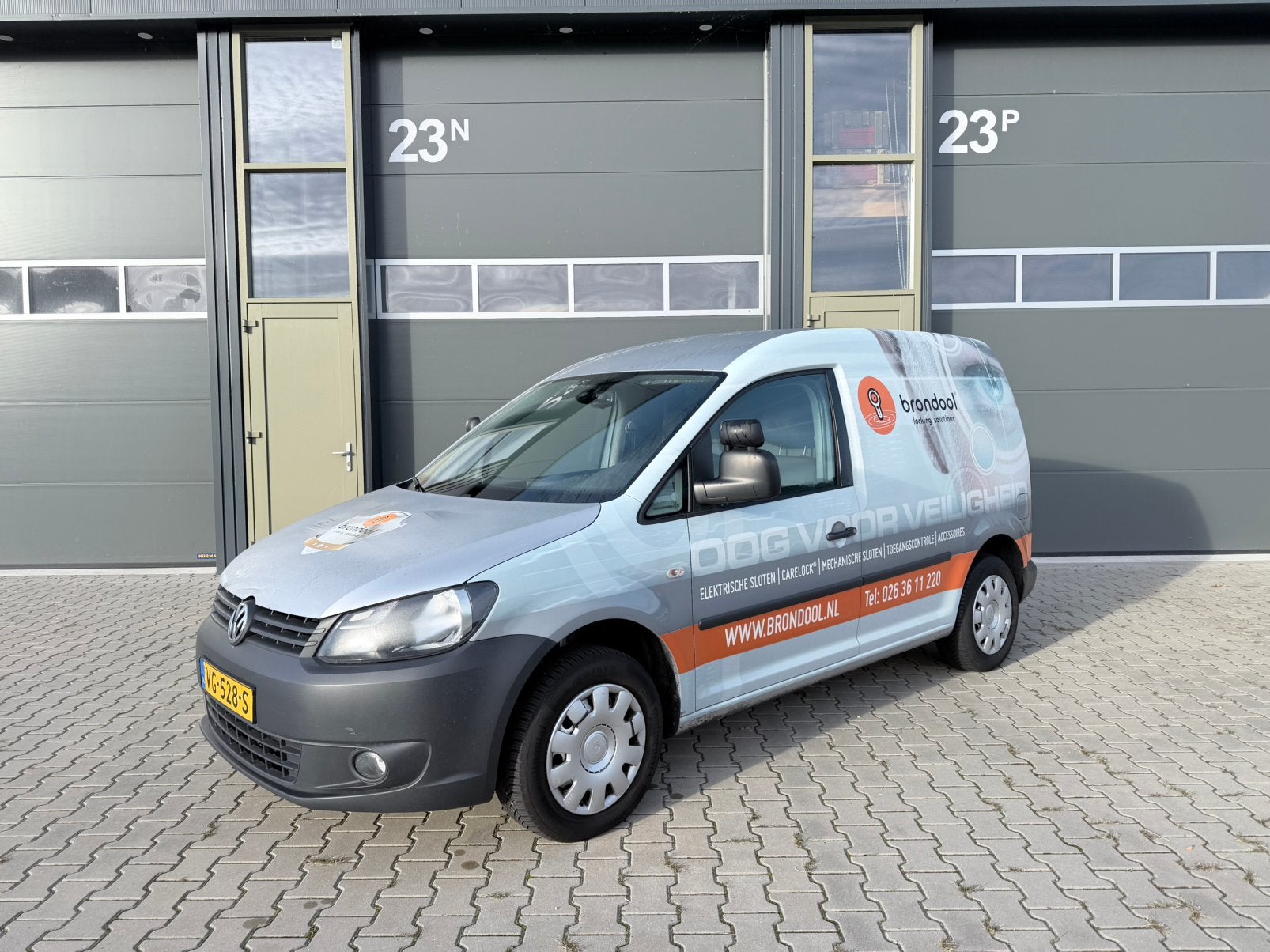 Volkswagen Caddy 1.6 D 75KW 2014 Automaat, Euro 5, Stof, Zwart, 4 cilinders