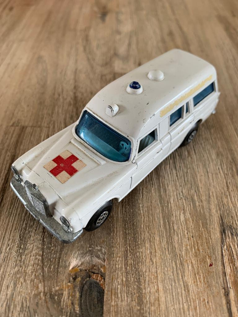 Vintage Matchbox Mercedes-Benz Ambulance Speelgoedauto, Ophalen of Verzenden, Gebruikt