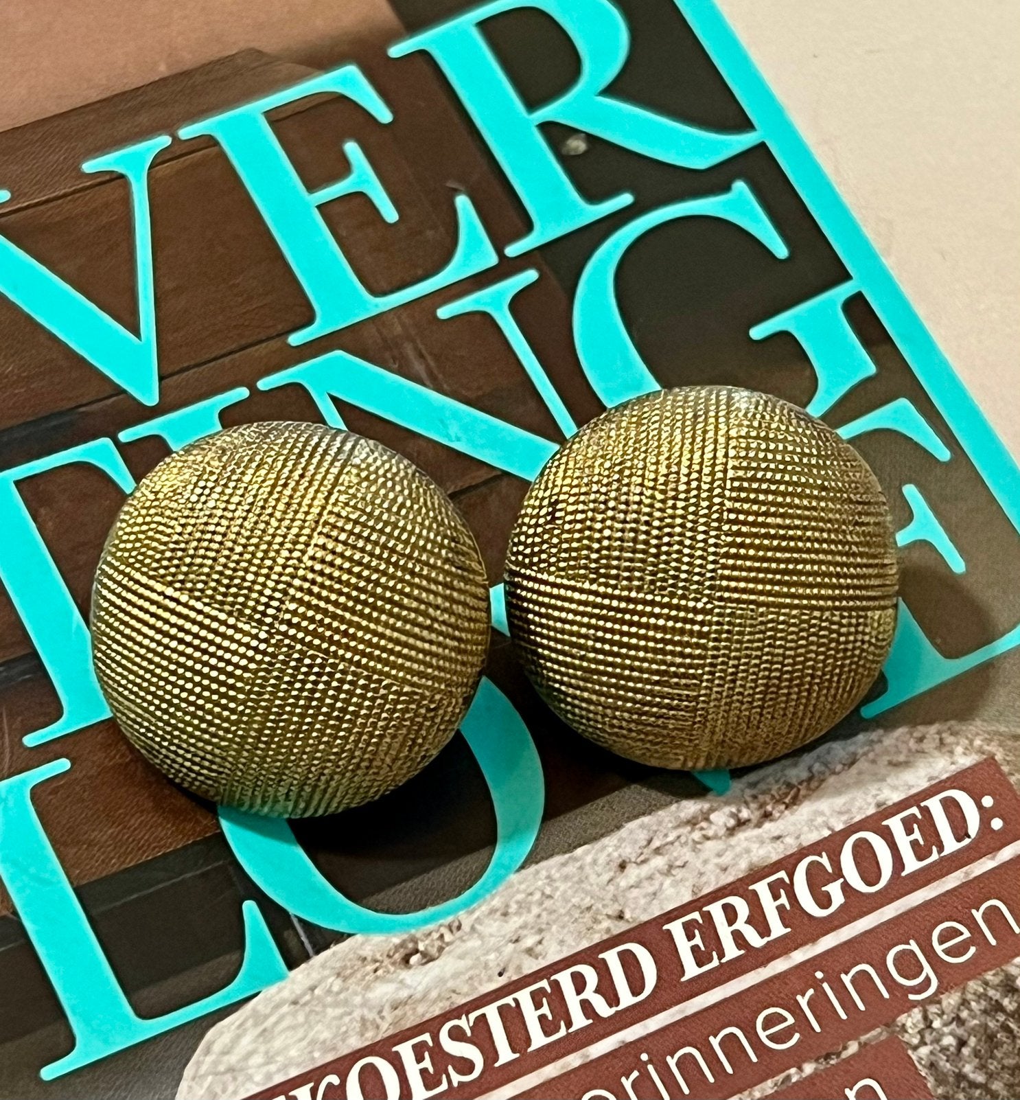 Vintage vergulde oorclips oorbellen clips goudkleur art deco, Ophalen of Verzenden, Zo goed als nieuw, Goud, Overige materialen