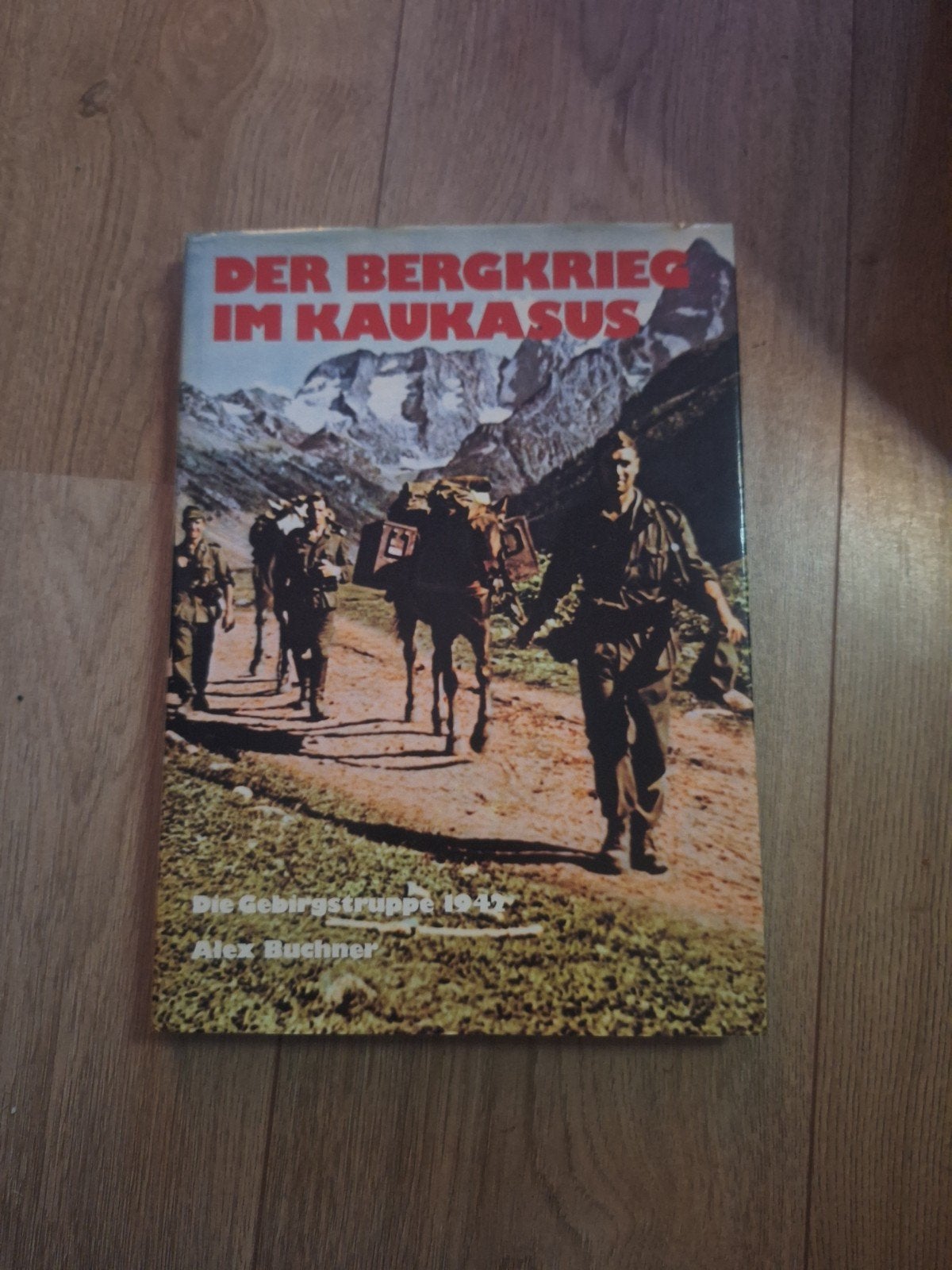 Drie boeken over Tweede Wereldoorlog, Tweede Wereldoorlog, Verzenden, Diverse auteurs, Zo goed als nieuw