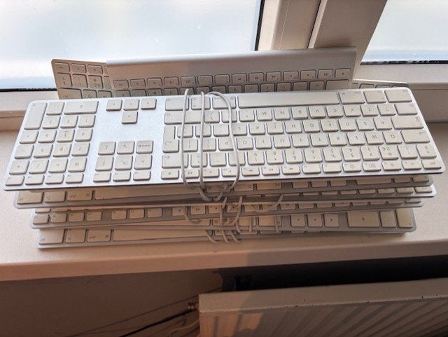 Partij gebruikte apple muizen en toetsenborden, Computers en Software, Ophalen, Gebruikt, Qwerty, Apple