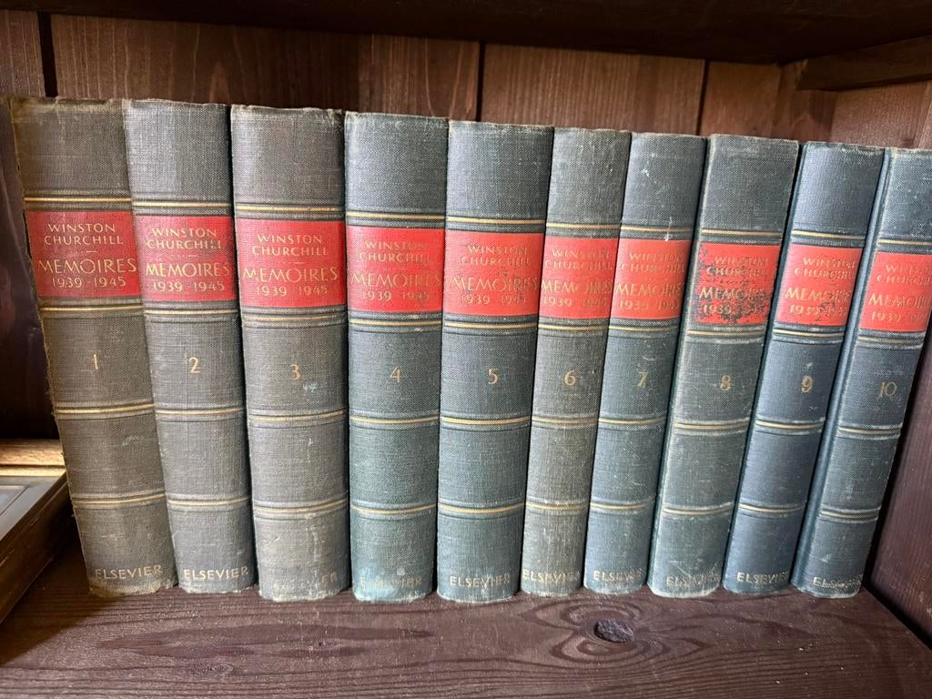 Winston Churchill memoires 1939-1945 tien delig, Ophalen of Verzenden, Tweede Wereldoorlog, Gelezen, Algemeen