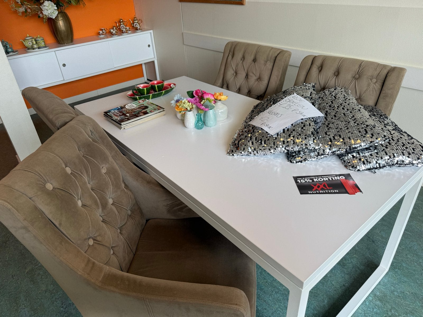 Vitra Design witte eettafel - zwaar en in uitstekende staat, Huis en Inrichting, Tafels | Eettafels, Ophalen, Overige materialen