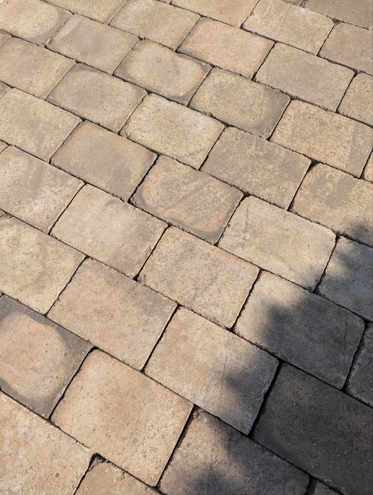 Gezocht met spoed: 20x30 koppelstones zand/beige, Tuin en Terras, Tegels en Klinkers, Ophalen, Beton, Klinkers