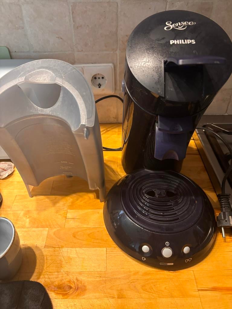 Senseo koffiezetapparaat met extra waterreservoir, Gebruikt, Koffiemachine, Ophalen of Verzenden, Koffiepads en cups