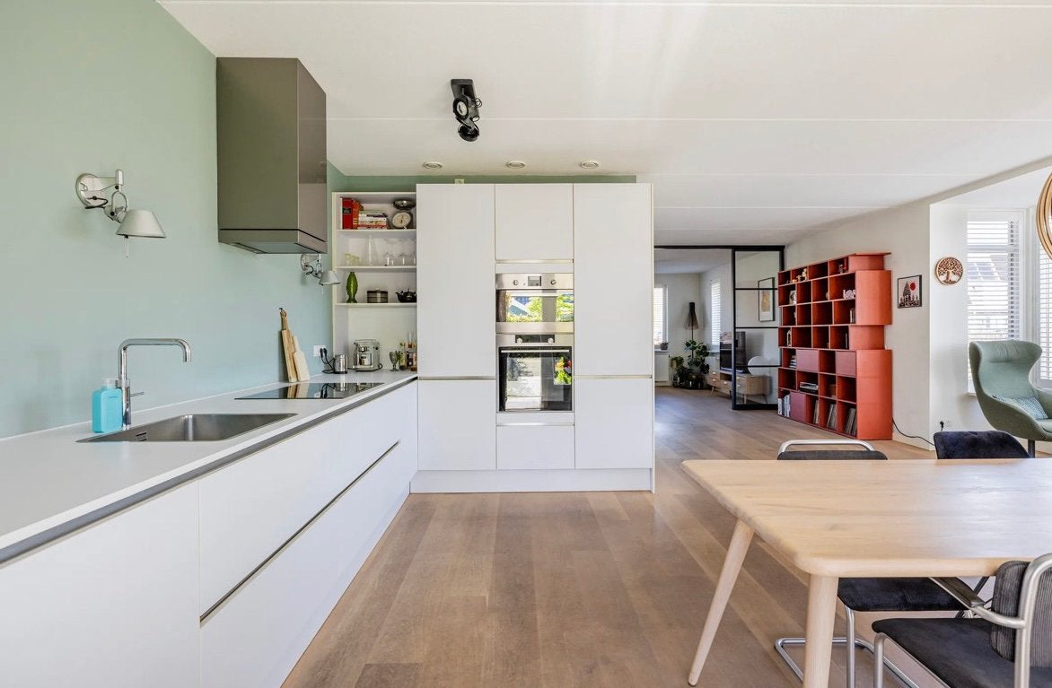 Moderne complete hoekkeuken (2017) – inclusief apparatuur, Ophalen, Zo goed als nieuw, Wit, Hoekkeuken