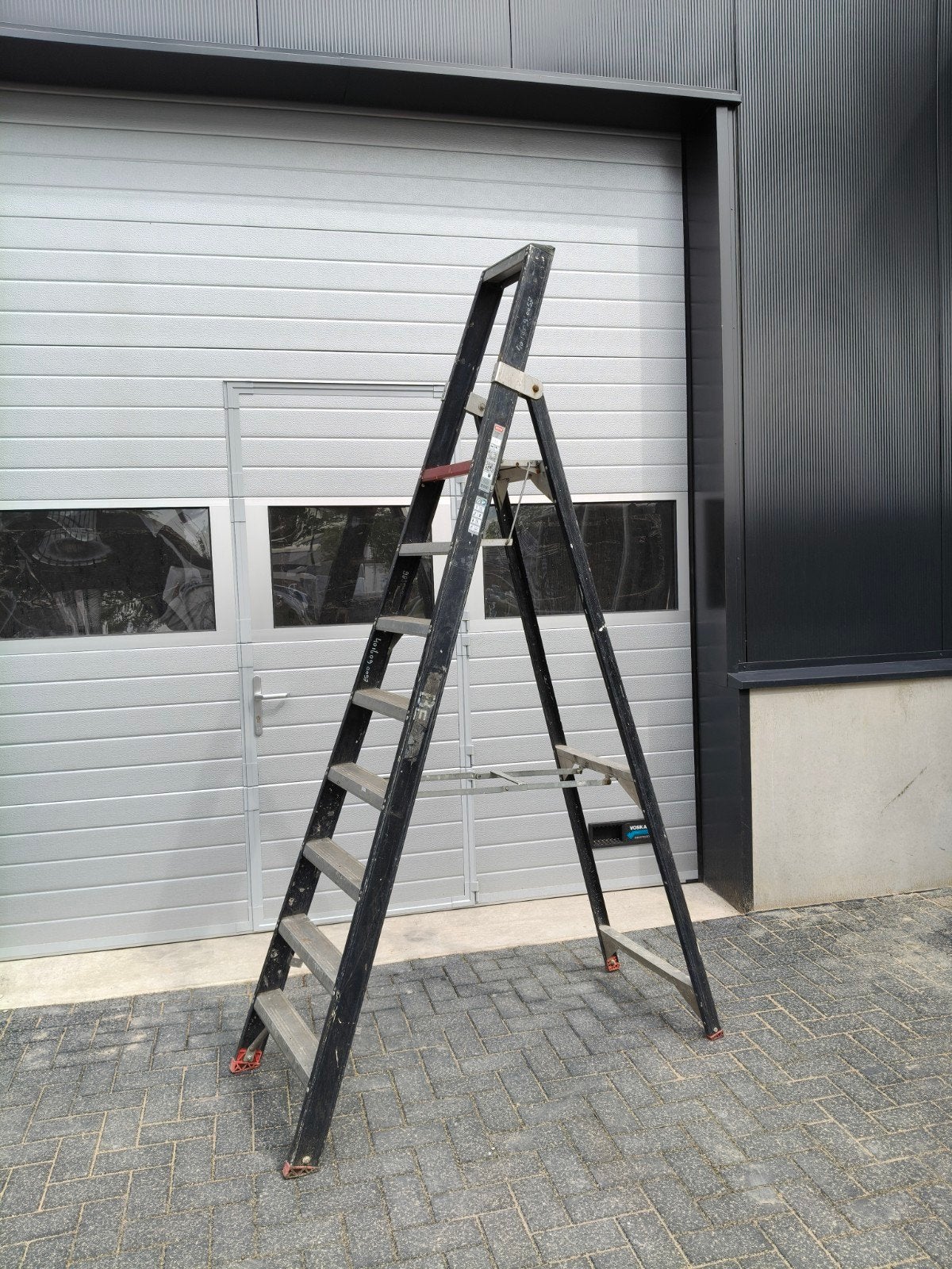 Altrex TGB8 trap enkel beloopbaar 8 treden, Ophalen, Minder dan 2 meter