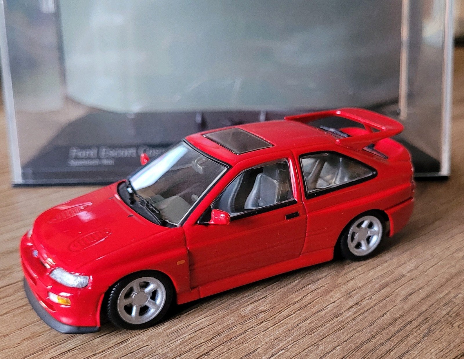 Ford escort cosworth 1/43 minichamps, Hobby en Vrije tijd, Ophalen of Verzenden, Zo goed als nieuw, Auto, MiniChamps