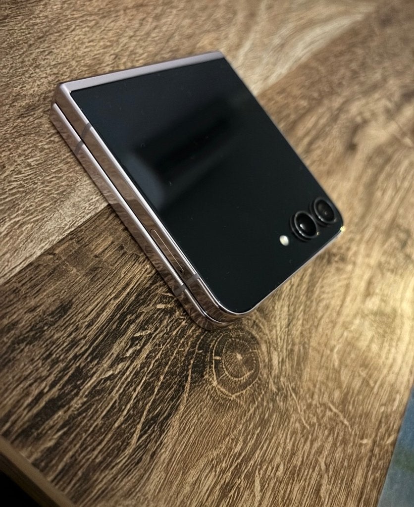 Samsung Galaxy Z Flip 5, Ophalen, Zo goed als nieuw, Roze, Galaxy Z Flip
