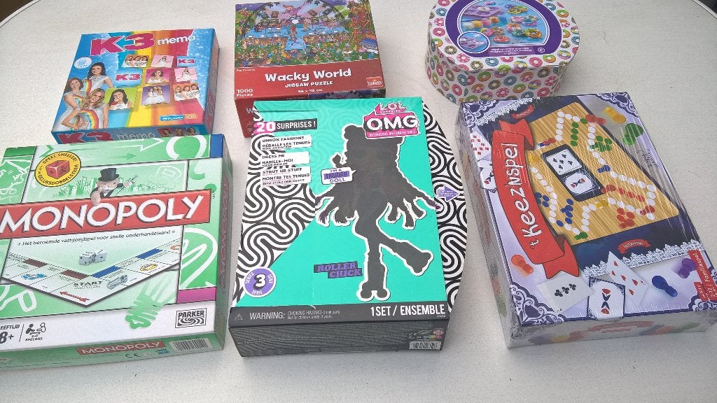 TE koop aangeboden mooi spelen nieuw doe gepast bod., Drie of vier spelers, Ophalen of Verzenden, Zo goed als nieuw, Reisspel