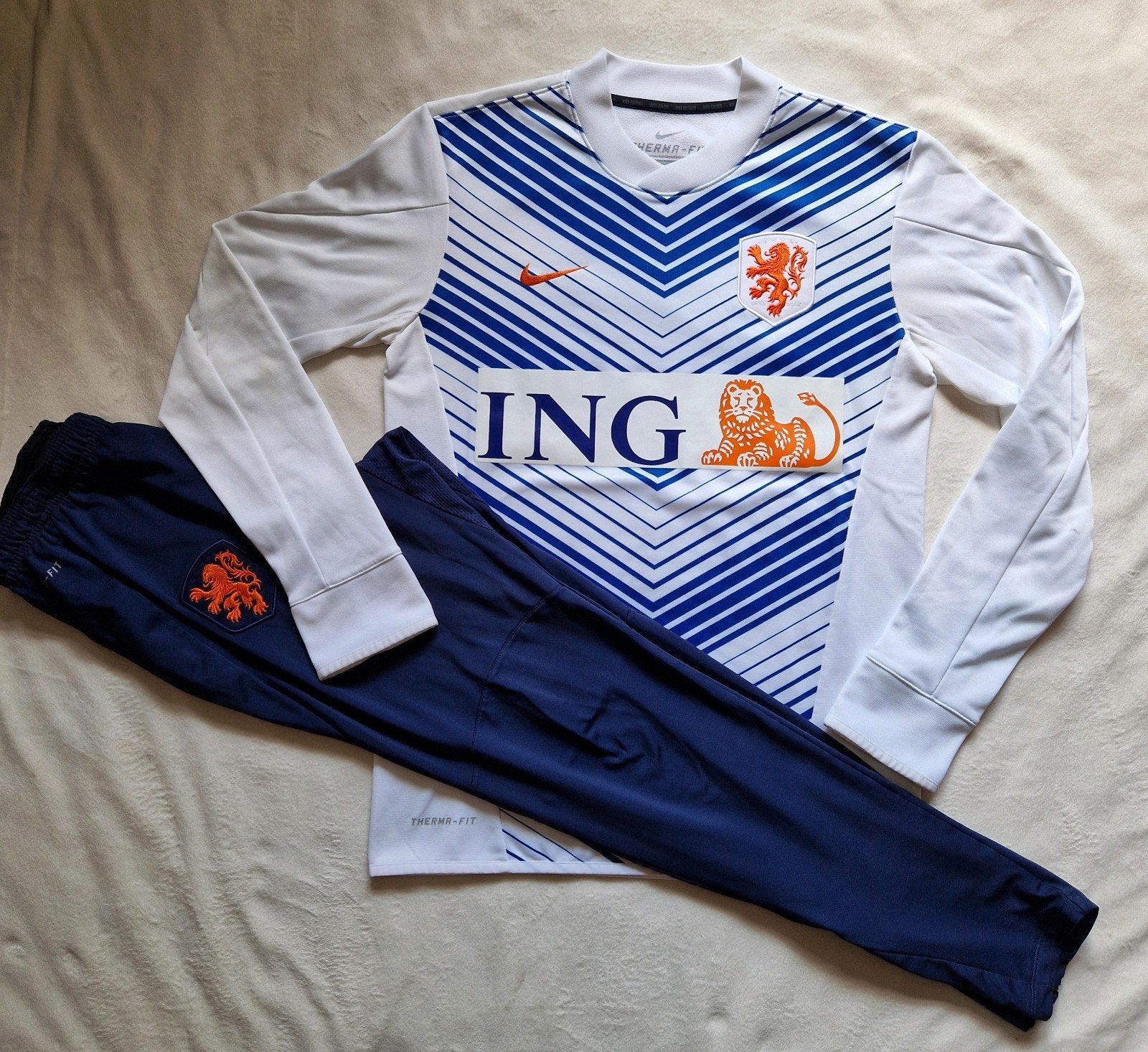 Nederlands elftal sweater shirt + broek prematch set 2014 M, Maat 48/50 (M), Nike, Oranje, Ophalen of Verzenden
