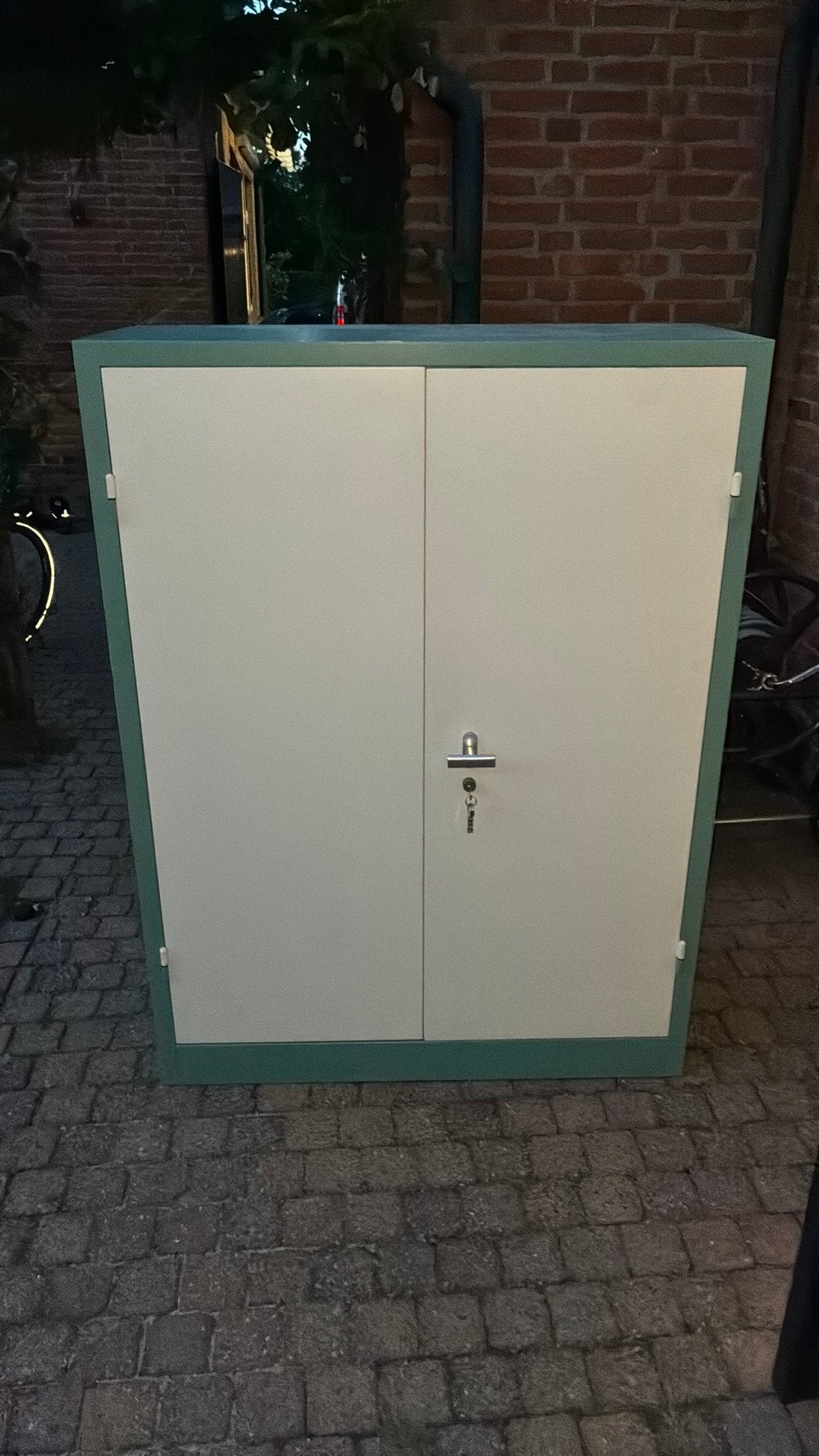 Stalen kast, Ophalen, Zo goed als nieuw, 25 tot 50 cm, 100 tot 150 cm