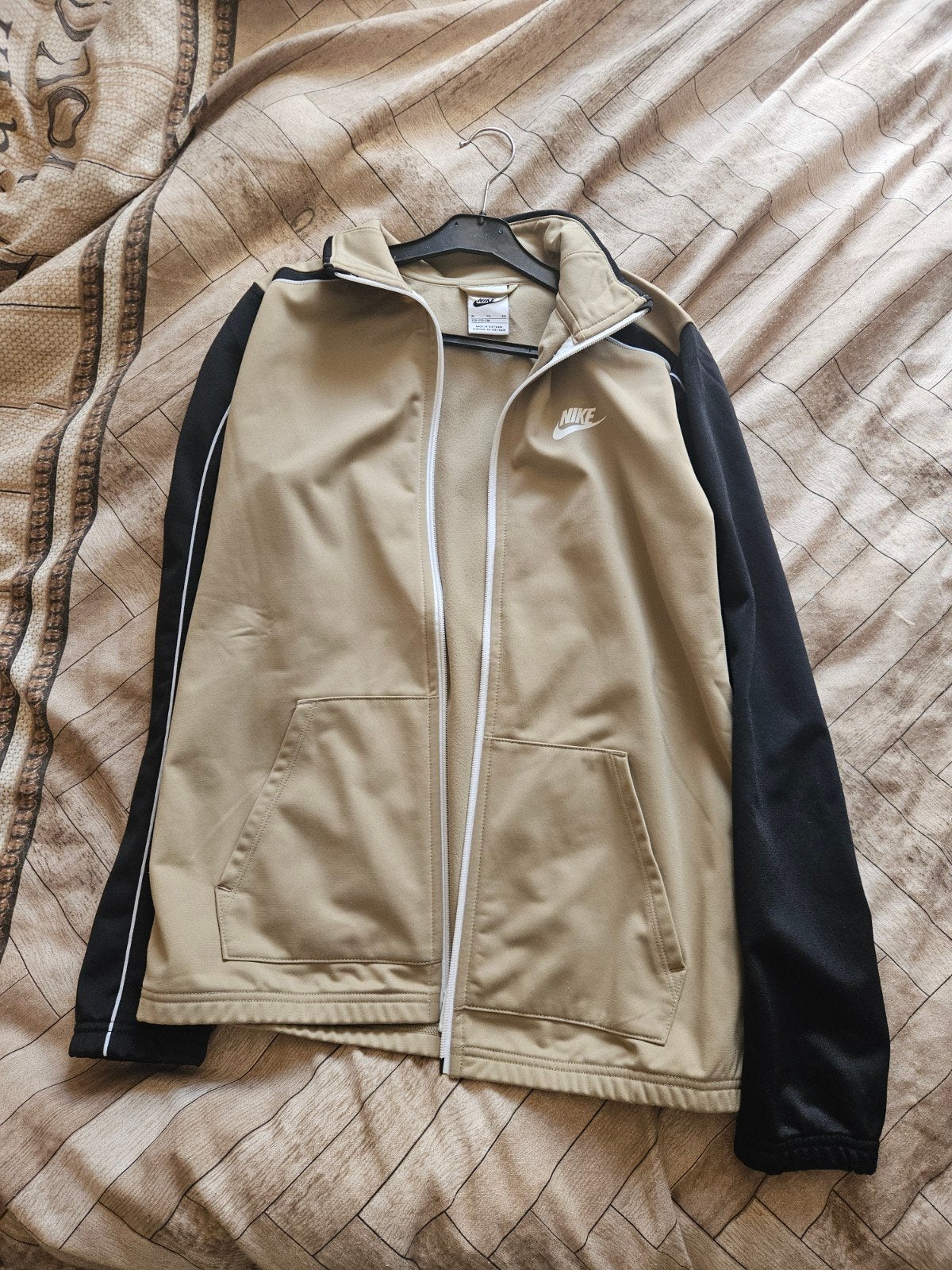 Nike vest maat 164, Kinderen en Baby's, Kinderkleding | Maat 164, Gebruikt, Jongen of Meisje, Trui of Vest, Ophalen of Verzenden