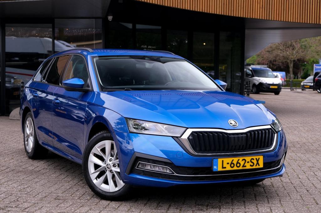 Skoda Octavia Combi 1.5 TSI First Edition|Rijklaar!|Trekhaak, Auto's, Skoda, Voorwielaandrijving, Stof, 4 cilinders, 150 pk