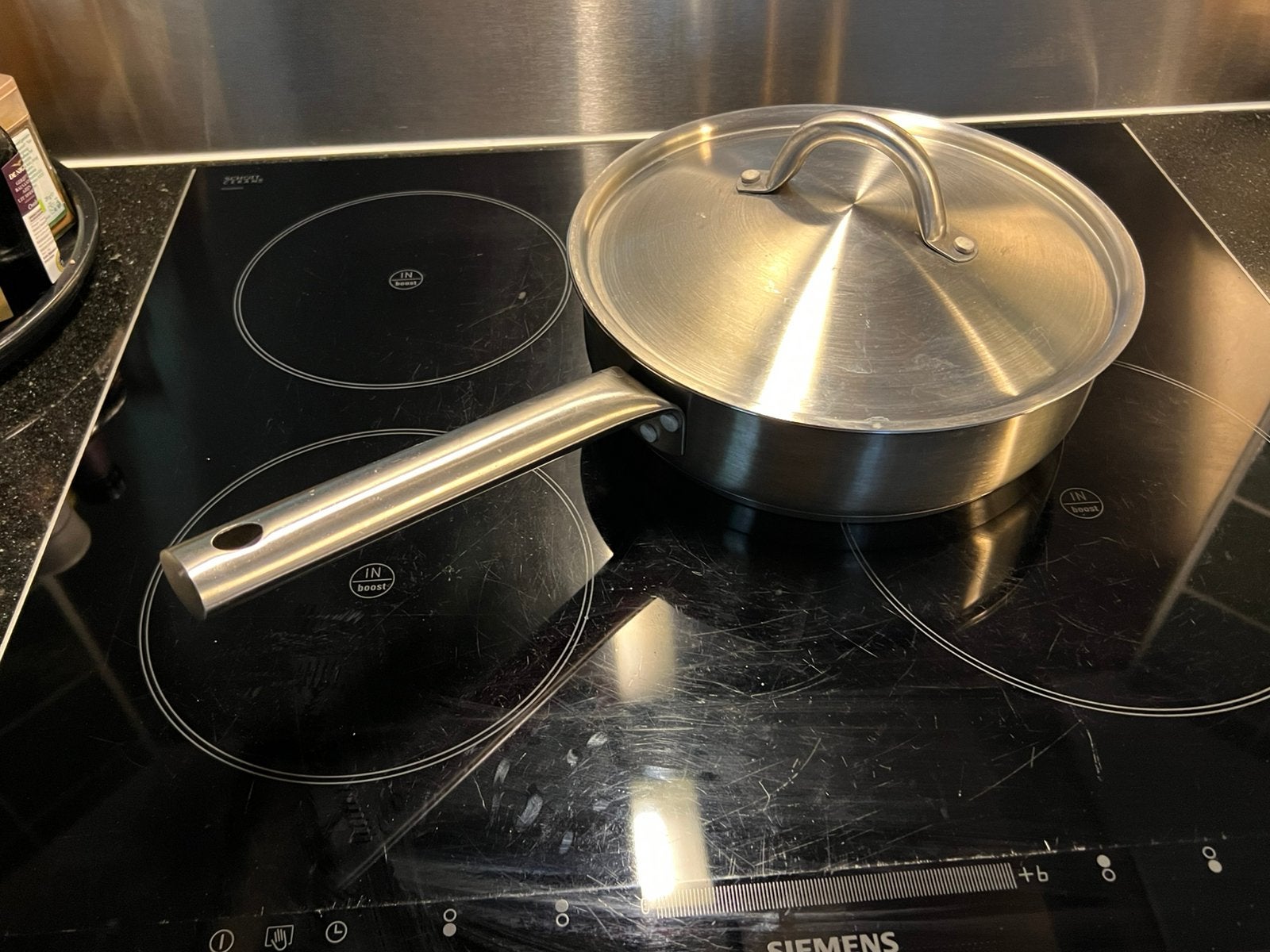 t.k.Ikea 365+ RVS hapjespan+deksel 24cm INDUCTIE, Ophalen, Zo goed als nieuw, Rvs