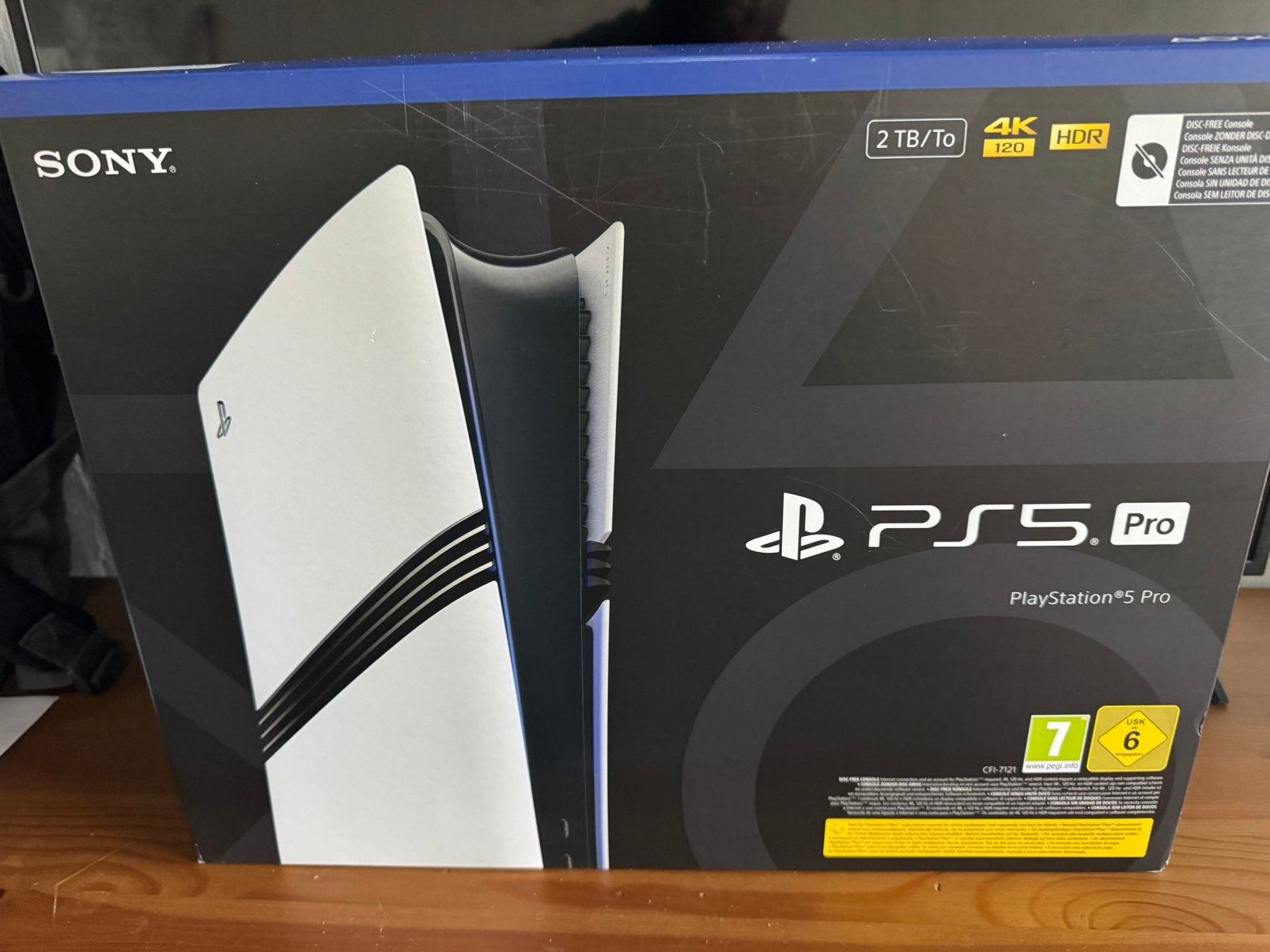 Playstation 5 Pro - 2TB - NIEUW / GESEALD + Factuur!, Spelcomputers en Games, Ophalen of Verzenden, Zo goed als nieuw