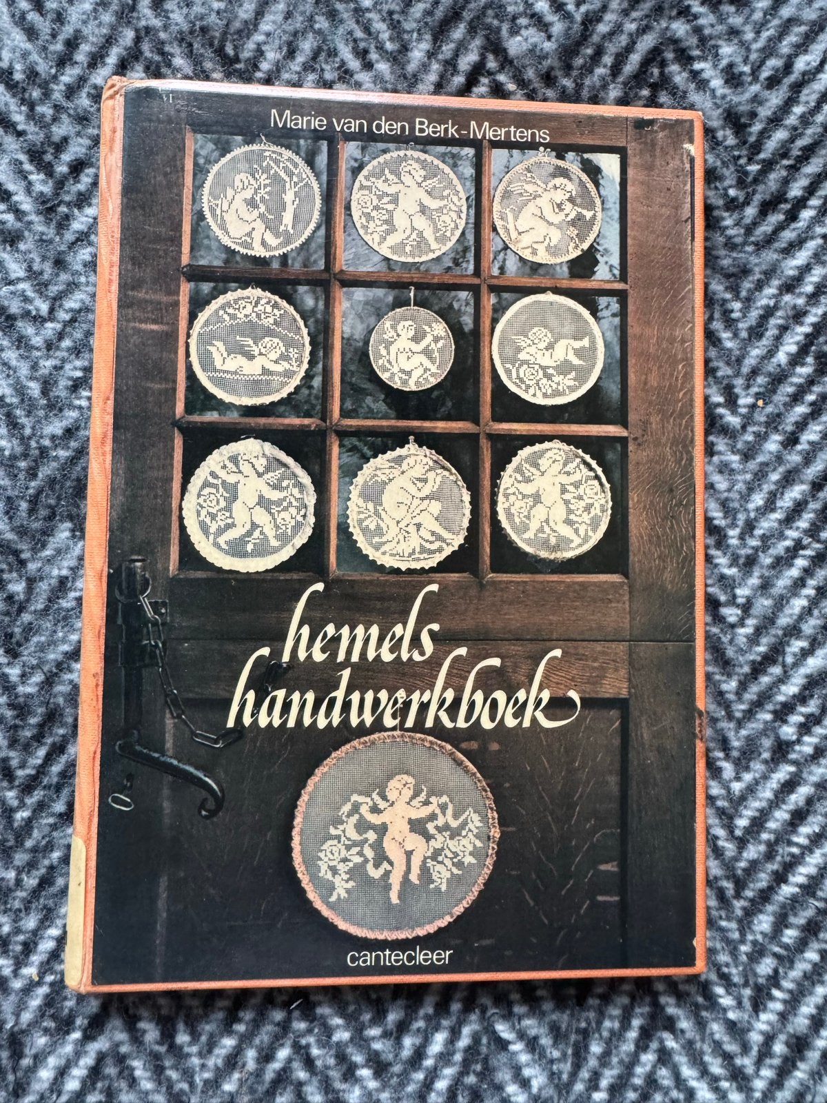 Hemels Handwerkboek, Boeken, Ophalen, Gelezen, Borduren en Naaien