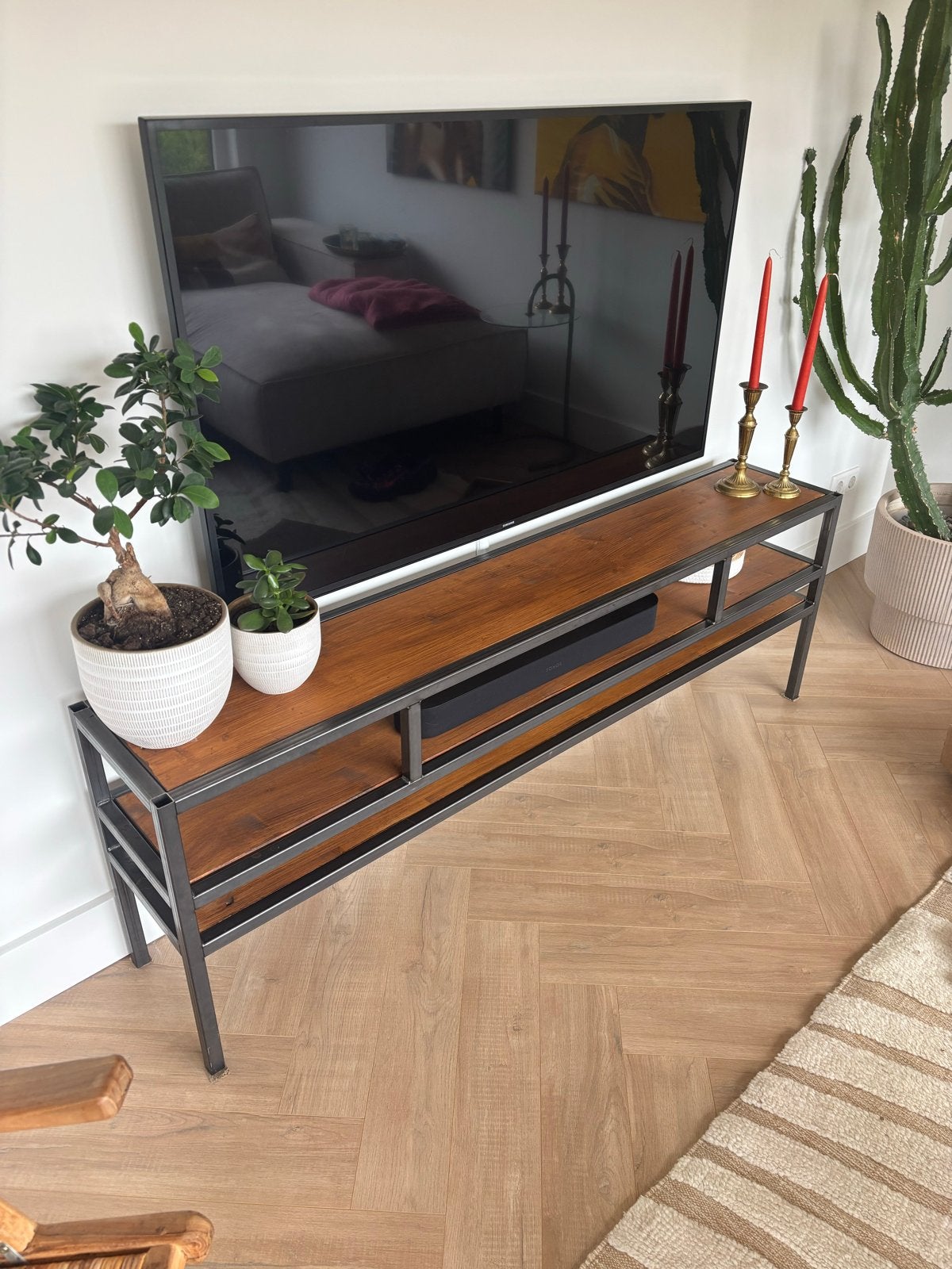 Industrieel metalen TV meubel met houten planken, Ophalen, Gebruikt, 150 tot 200 cm, Minder dan 100 cm