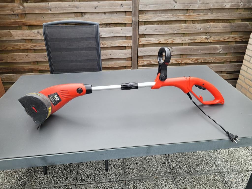 Onkruidverwijderaar en heggenschaar., Tuin en Terras, Ophalen, Gebruikt, Onbekend