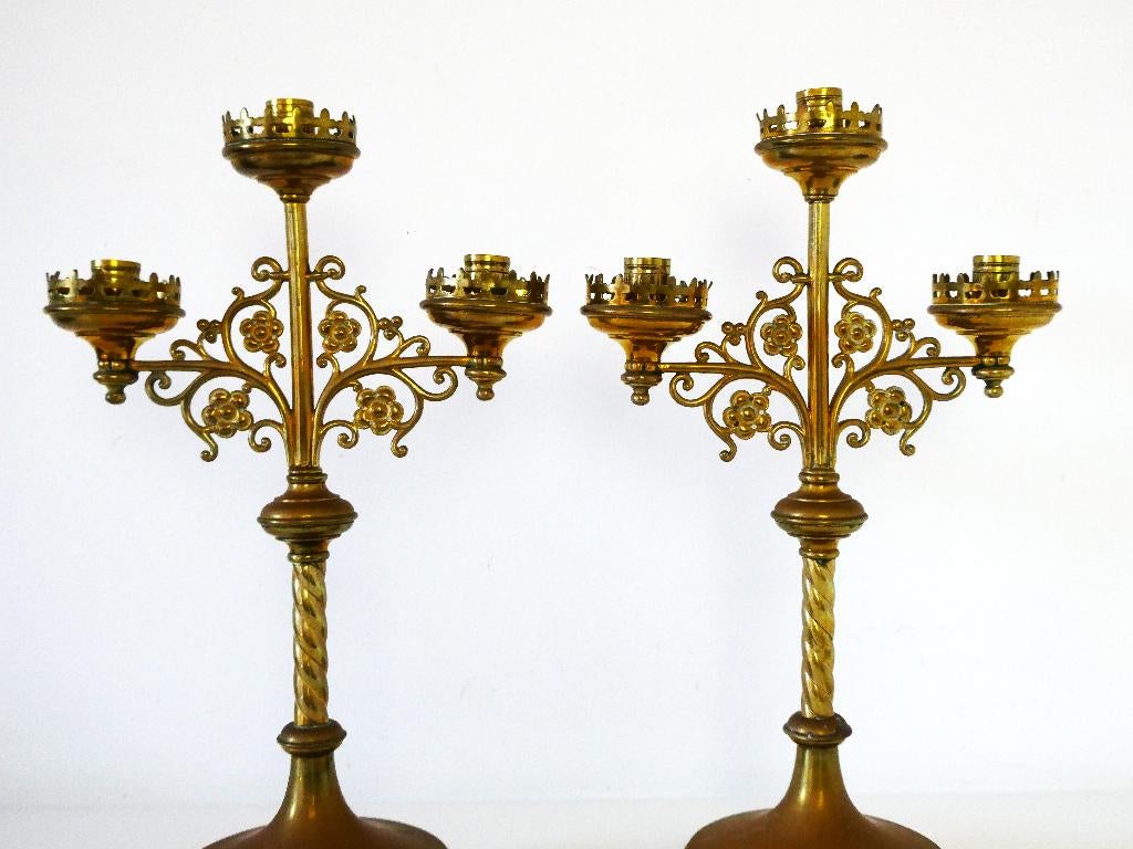 3 Armige kerkkandelaars kandelaars kandelaar neogotisch, Ophalen of Verzenden, Koper of Brons
