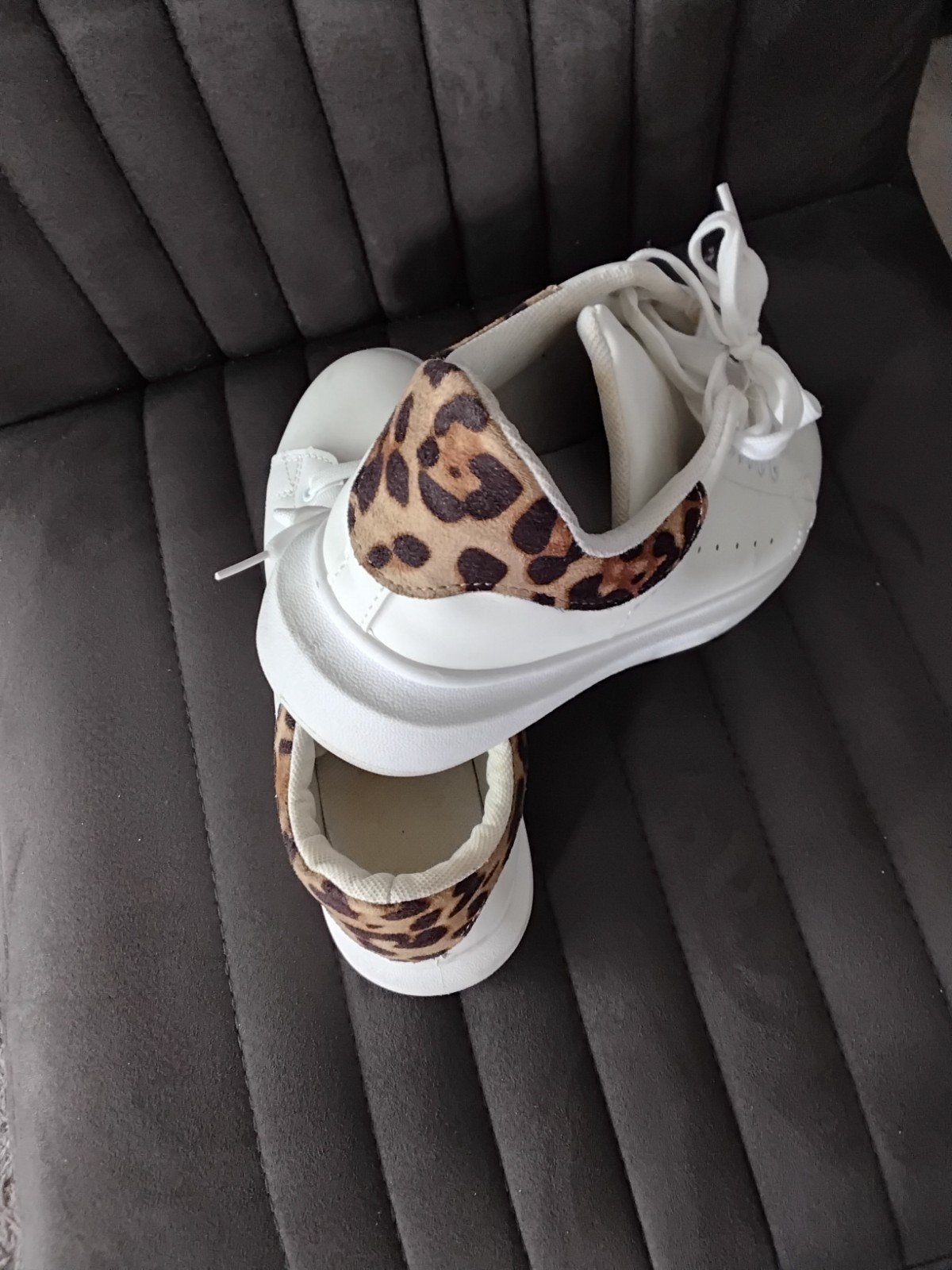 Sneakers, Kleding | Dames, Ophalen of Verzenden, Zo goed als nieuw, Sneakers of Gympen