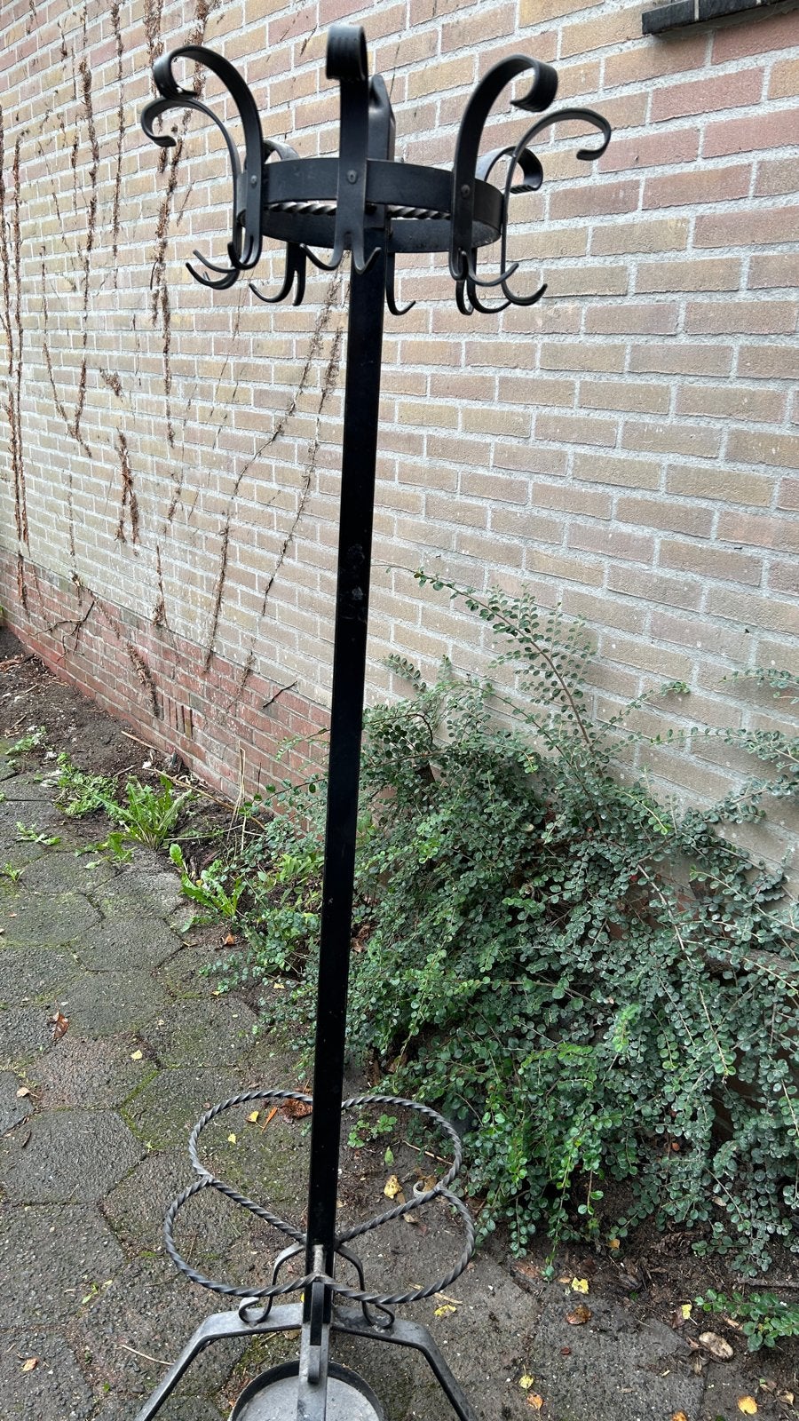 Antieke smeedijzeren staande kapstok met paraplubak, Ophalen, Gebruikt, Metaal, Staande kapstok