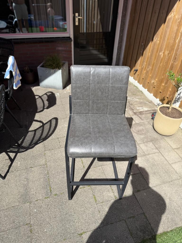 Barkrukken, 2 krukken, Ophalen, Zo goed als nieuw, 60 tot 90 cm