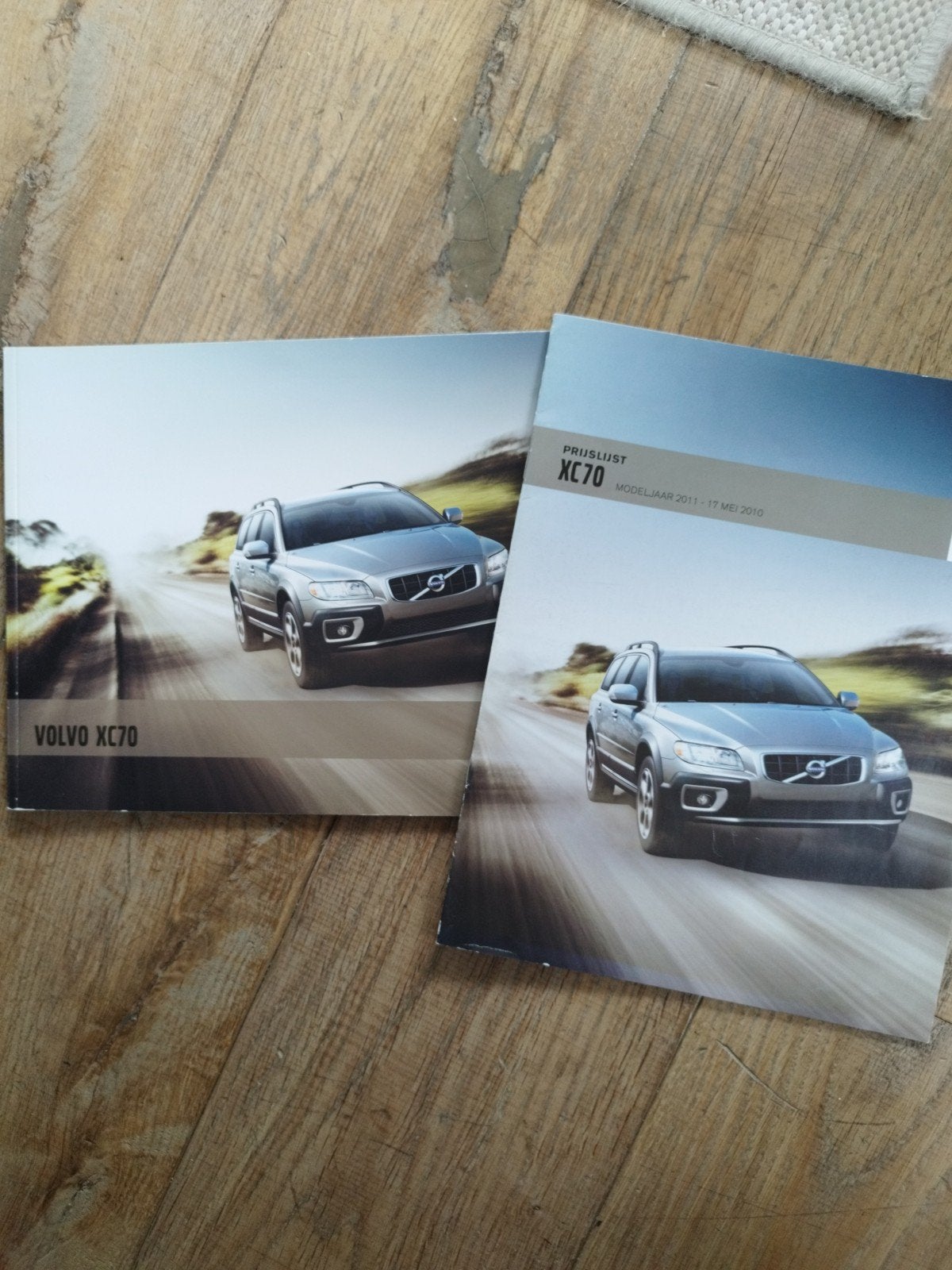 Volvo XC70 Brochure en Prijslijst 2010 (Nederlands), Volvo, Zo goed als nieuw, Volvo, Ophalen of Verzenden