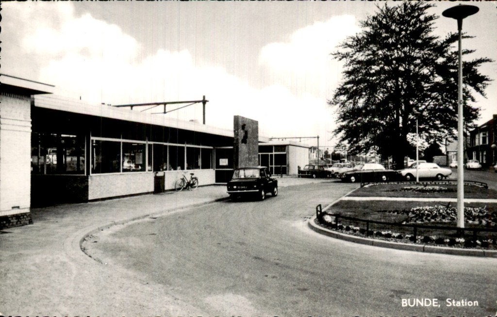 Bunde - Station - Voorplein, Verzamelen, Ophalen of Verzenden, 1960 tot 1980, Ongelopen, Limburg