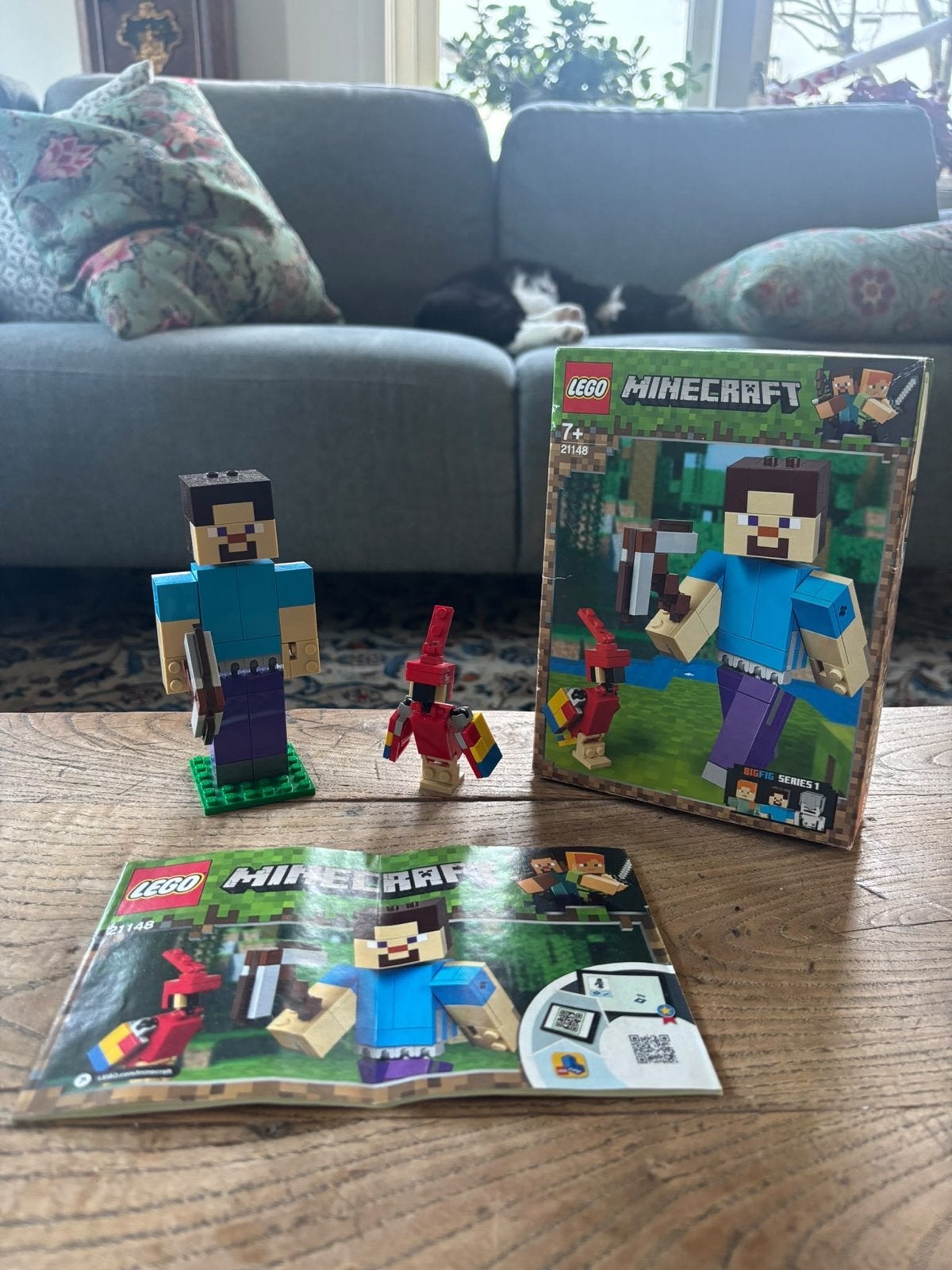 Lego Minecraft Steve BigFig met papegaai (set 21148), Minecraft, Lego, Ophalen of Verzenden, Zo goed als nieuw
