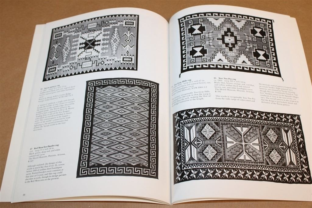 Navajo Weven — Indiaanse Textielkunst en Traditie [EN], Boeken, Ophalen of Verzenden, Gelezen