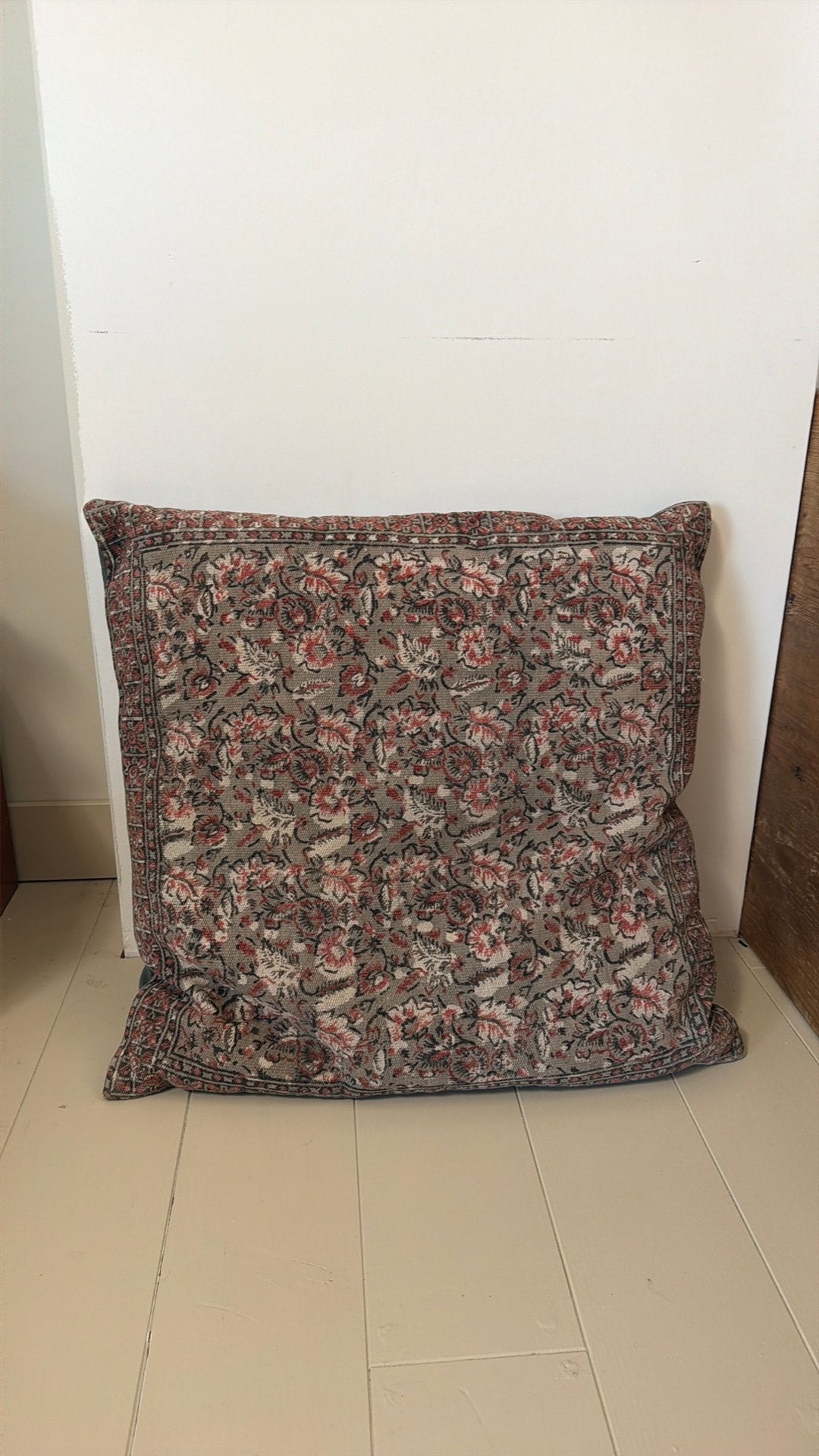 2 Grote kussens van Dutch Bone 70x70, Huis en Inrichting, Ophalen of Verzenden, Zo goed als nieuw, Vierkant