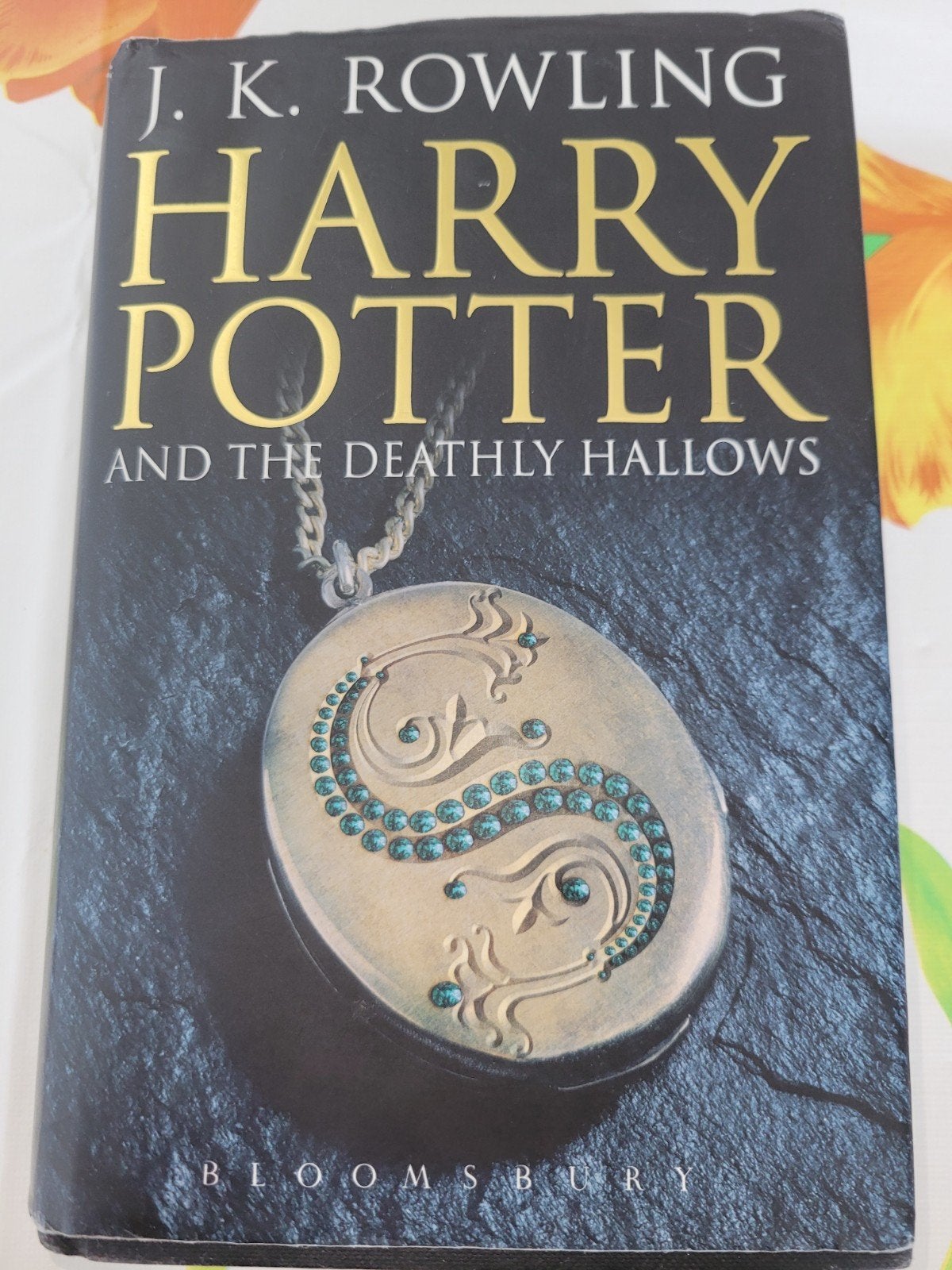 Harry Potter and the deathly hallows, Verzamelen, Harry Potter, Ophalen, Zo goed als nieuw, Boek of Poster