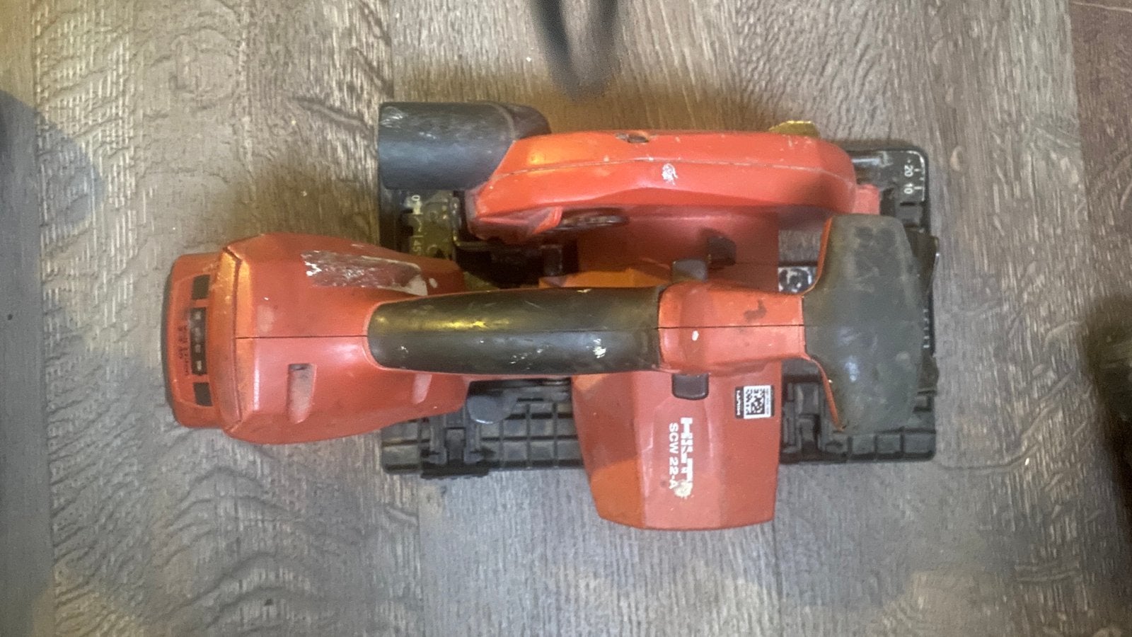 Hilti Accu Cirkelzaag SCW 22-A - Krachtig en Draagbaar, Doe-het-zelf en Verbouw, Ophalen, Gebruikt, Cirkelzaag