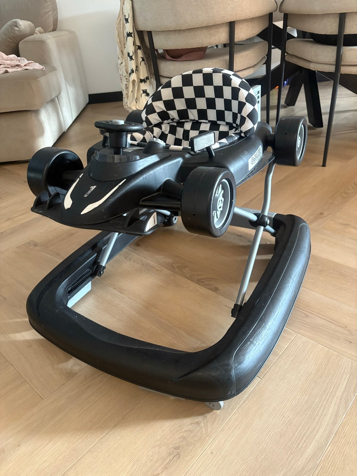 Loopstoel Q racer, Ophalen, Gebruikt