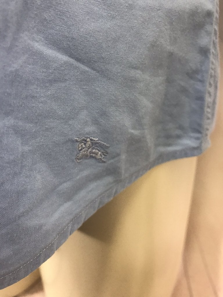 Burberry licht blauwe blouse maat M (3C2), Tweedehands verkoop, Blauw, Ophalen of Verzenden, Tweedehands verkoop
