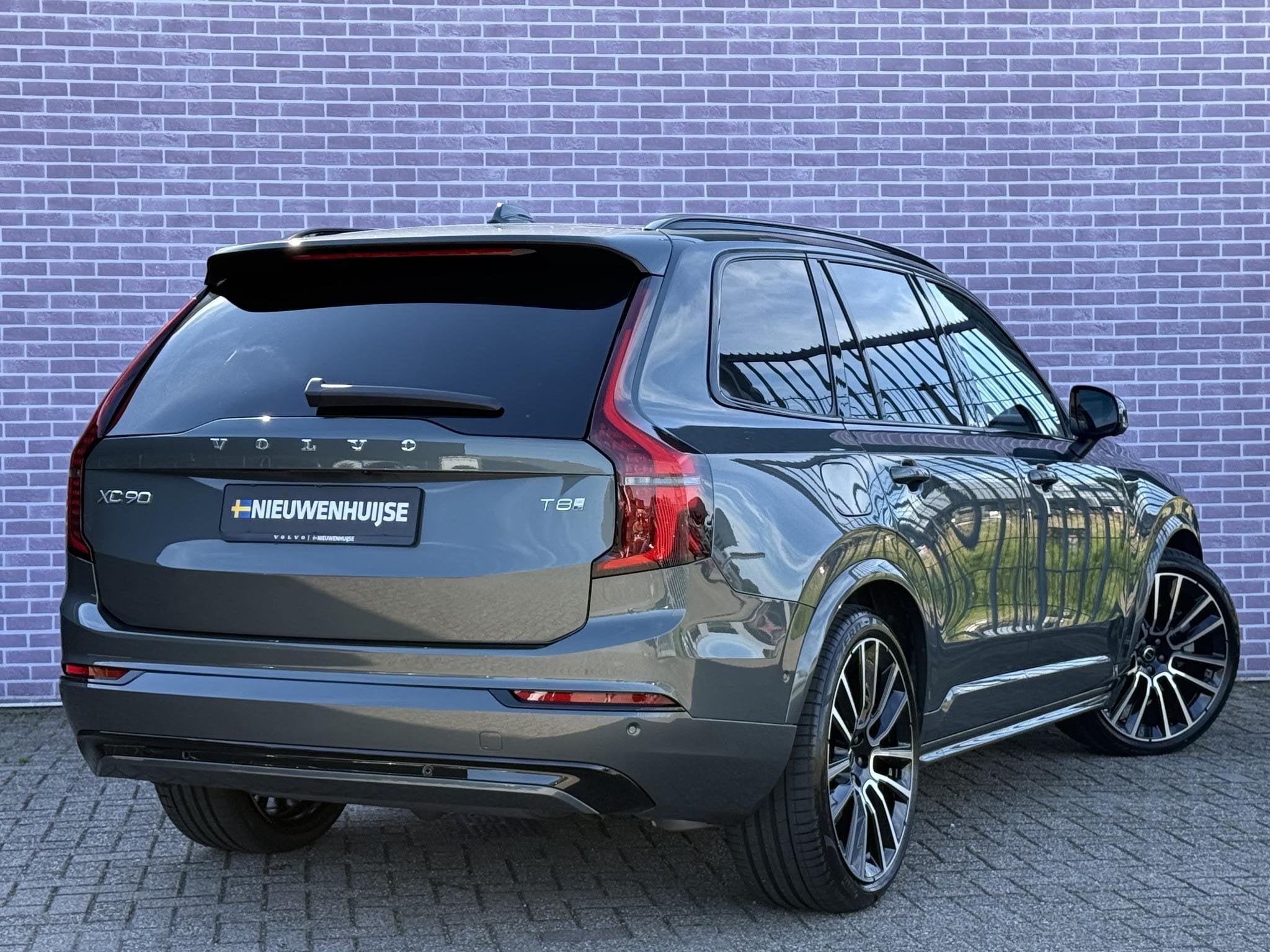 Volvo XC90 2.0 T8 Plug-in hybrid AWD Ultra Dark Exec. Ed. |, Auto's, Volvo, Euro 6, 1969 cc, SUV of Terreinwagen, 2400 kg
