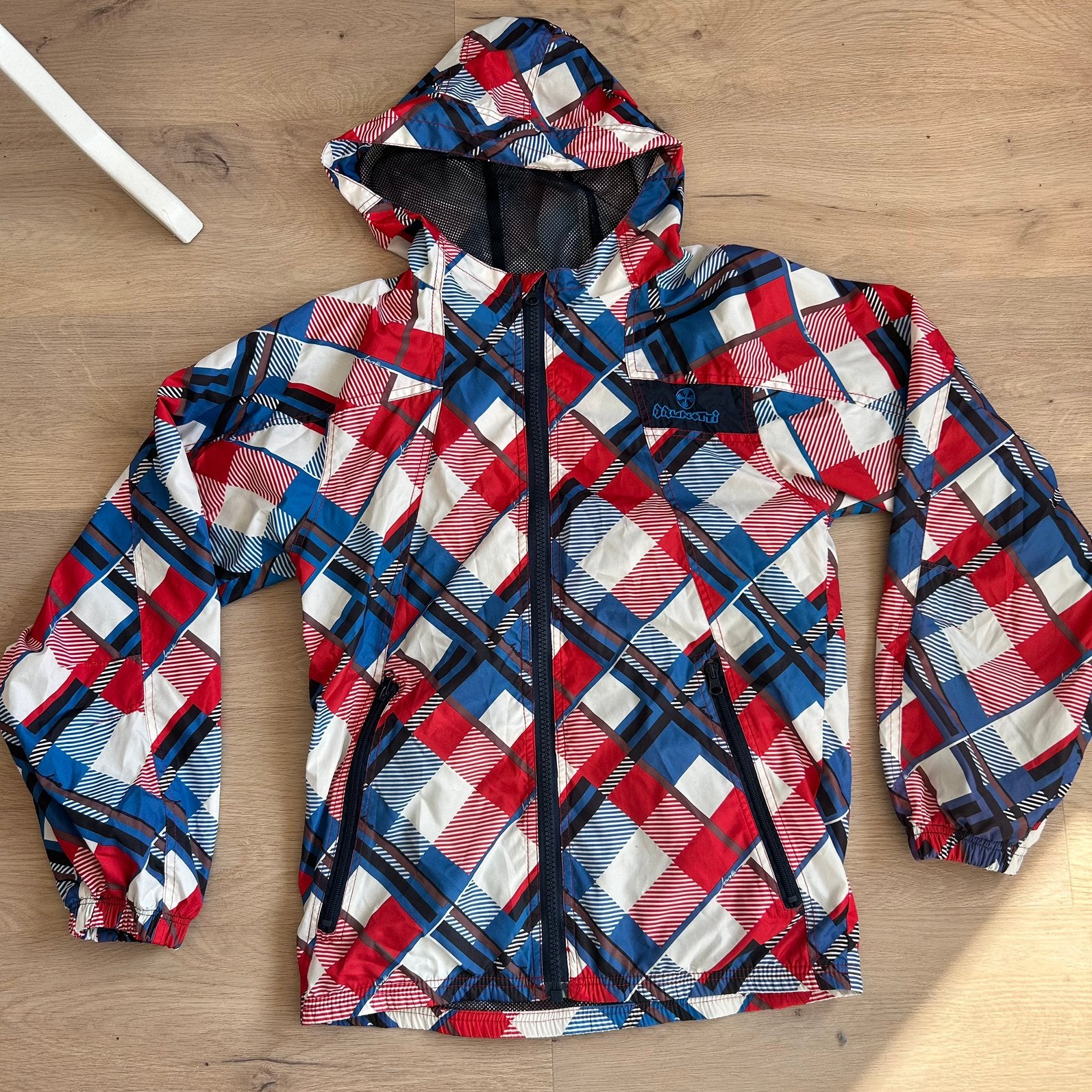 Brunotti windjack zomerjas maat 176 rood blauw wit, Gebruikt, Ophalen of Verzenden, Brunotti, Jongen