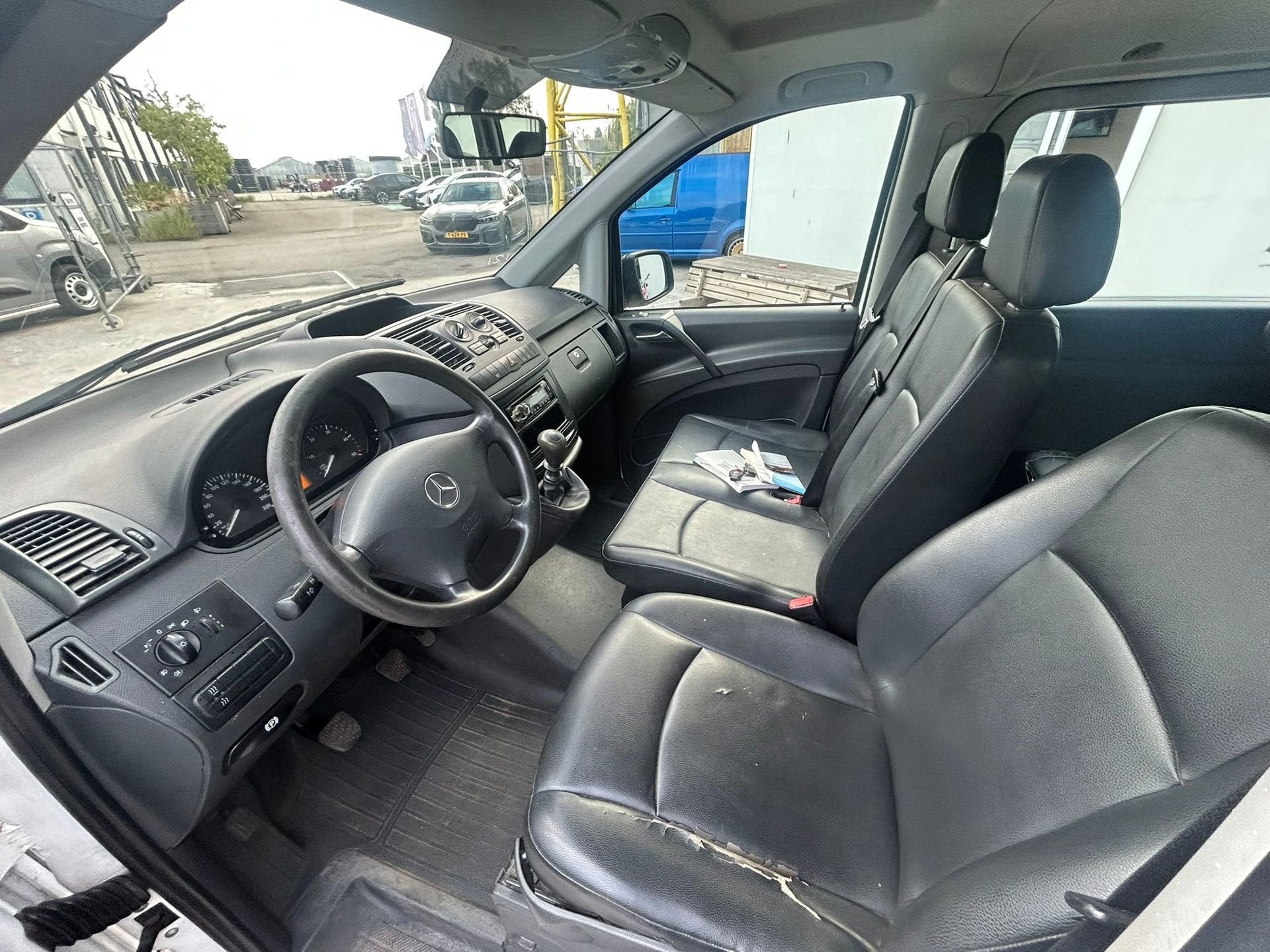 Mercedes-Benz Vito 110 CDI 320 Crew export, Gebruikt, 8 stoelen, Wit, Origineel Nederlands