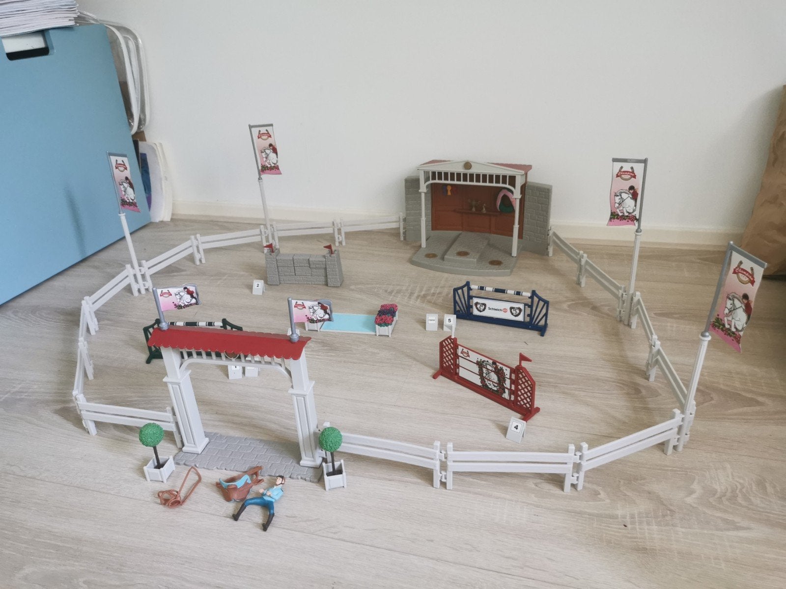 Schleich wedstrijd bak 42338 - Complete set, Ophalen of Verzenden, Zo goed als nieuw, Jongen of Meisje