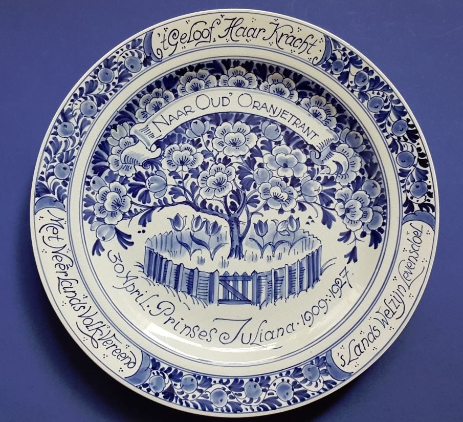 Porceleyne Fles 1927 HKH Pr Juliana 18jr Oranje 25cm (6), Antiek en Kunst, Antiek | Wandborden en Tegels, Ophalen of Verzenden