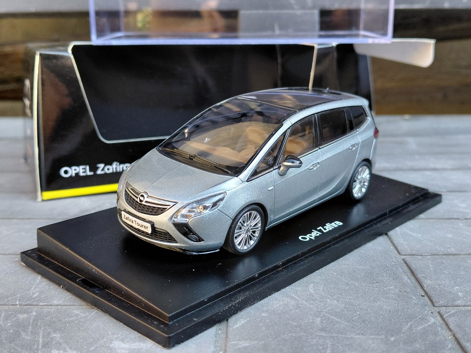Opel Zafira C Tourer 2011-2016 Silbersee 1/43 Motorart, Ophalen of Verzenden, Zo goed als nieuw, Auto, Overige merken