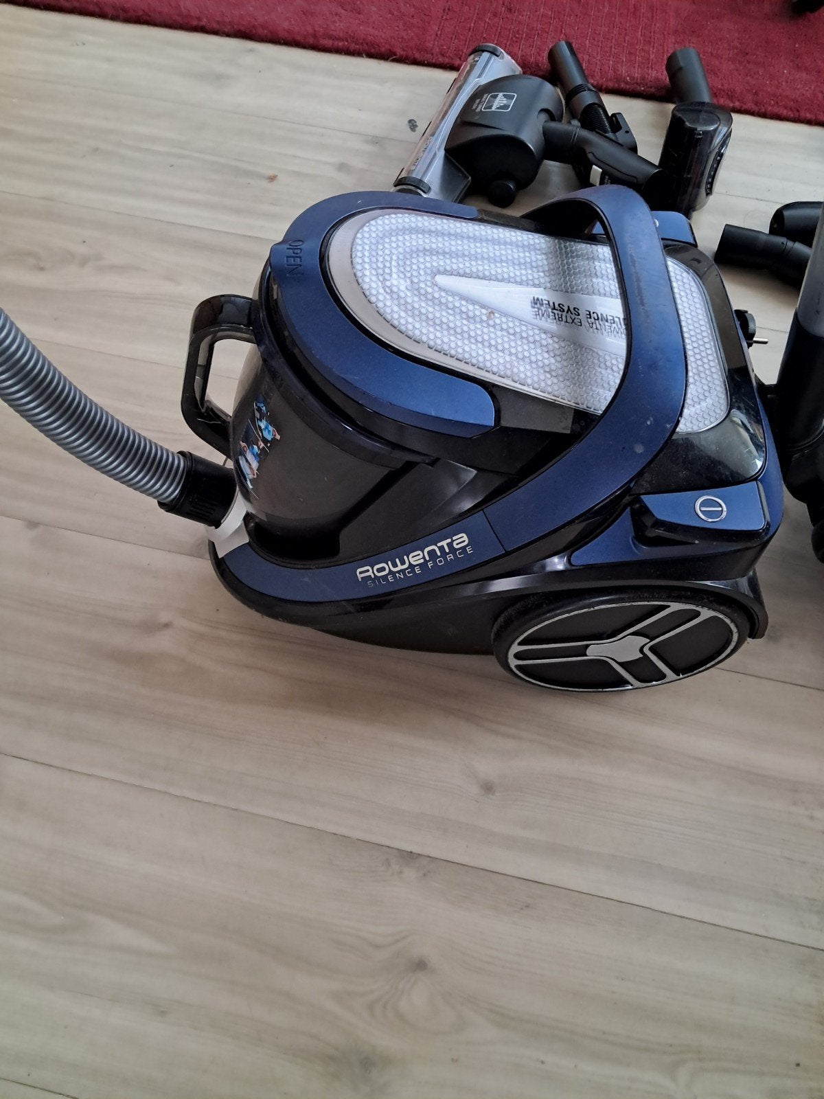 Rowenta Silence Force Stofzuiger - Zo goed als nieuw, Stille werking, Zo goed als nieuw, Sledestofzuiger, Reservoir
