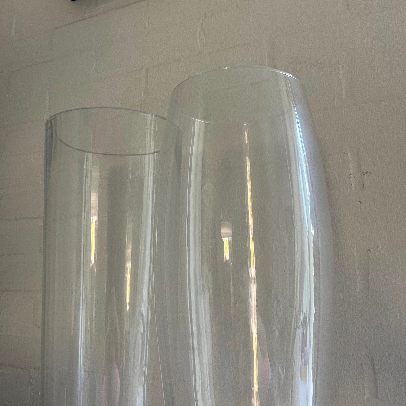 Set van 2 hoge glazen vazen - modern design, Ophalen of Verzenden, Zo goed als nieuw, Transparant, Glas