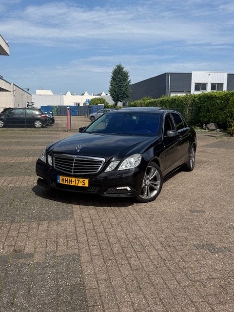 Mercedes-Benz E-Klasse 3.5 E350 CGI Sedan AUT 2009 Zwart, Auto's, Automaat, Achterwielaandrijving, Zwart, 2000 kg