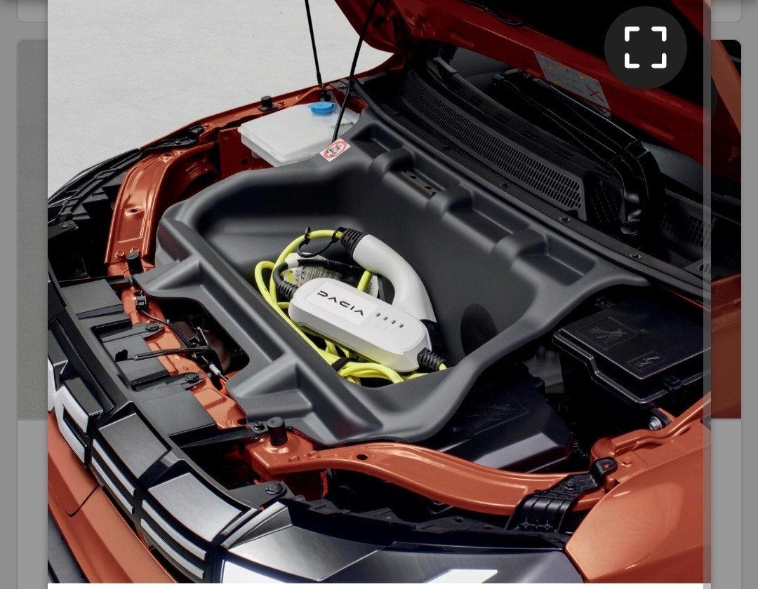 Dacia Spring Opbergvak motorruimte, Ophalen, Gebruikt